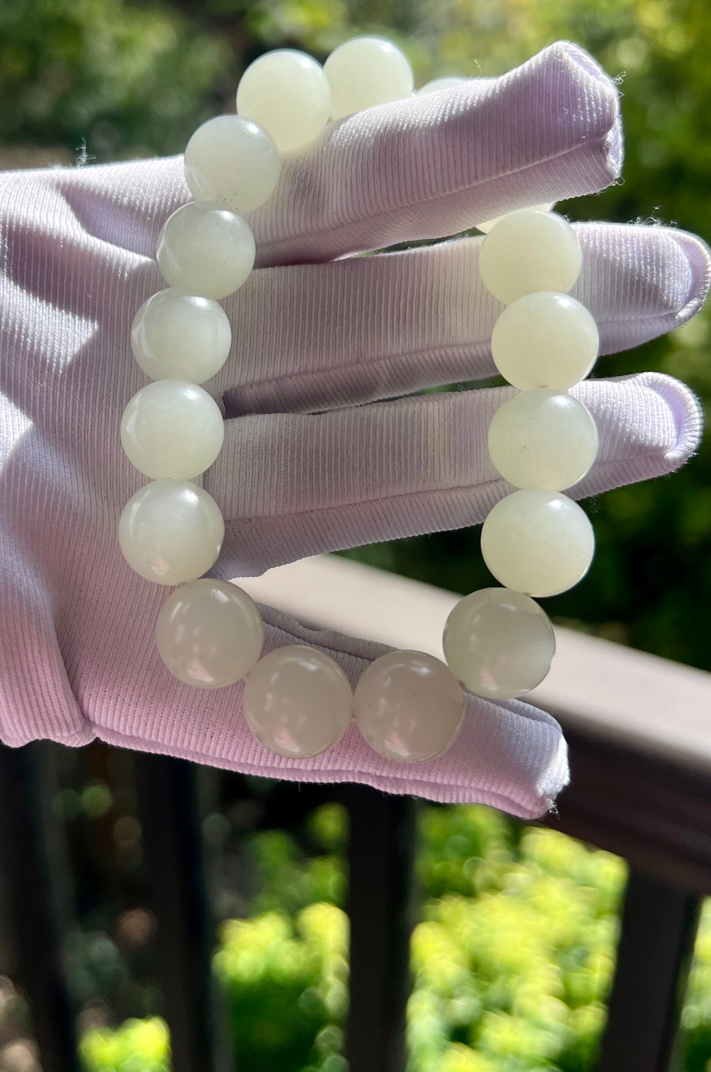 12.1mm Certified natural jade white Nephrite with Ink-dotted Qinghua bracelet/Heishan oily white nephrite/Good whiteness 天然软玉 点墨青花白玉 圆珠手串 #1181油白细润