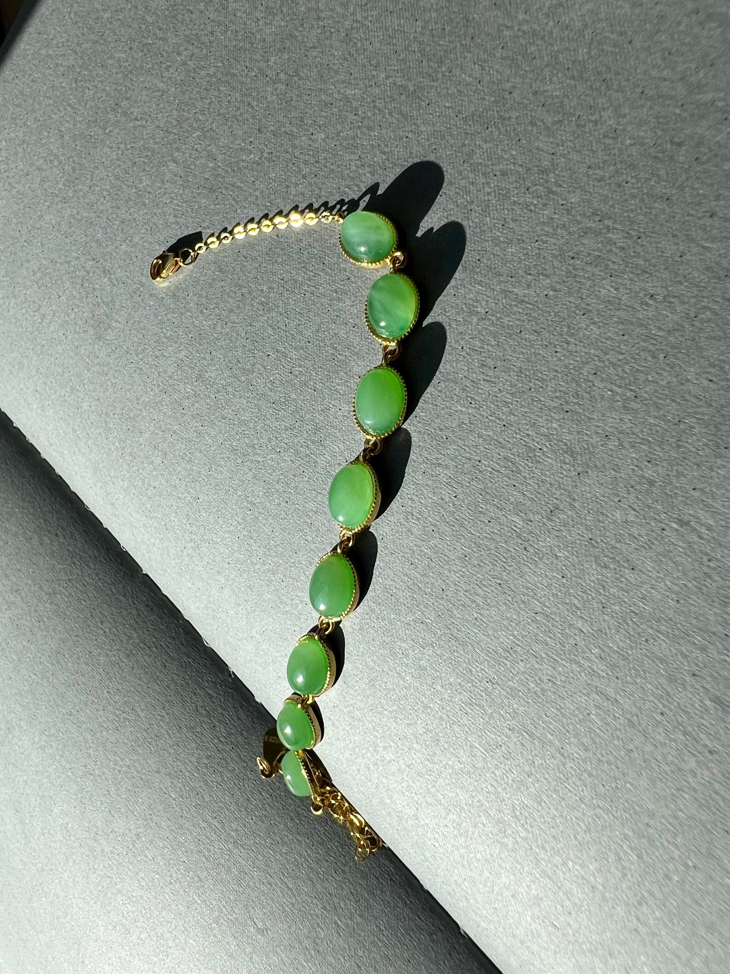 Certified natural nephrite green jade/Siberian green nephrite inlaid S925 bracelet /apple green 天然精品 俄料碧玉蛋面镶嵌纯银手链 #2205 鲜果绿