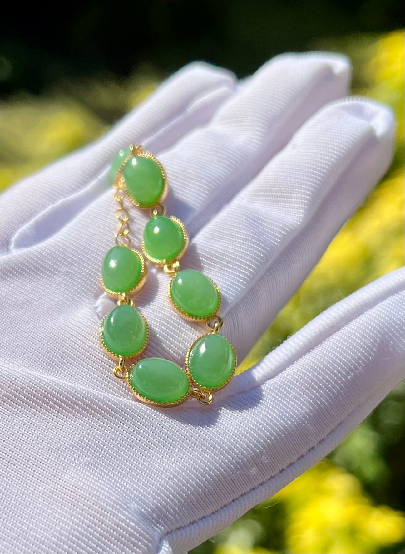 Certified natural nephrite green jade/Siberian green nephrite inlaid S925 bracelet /apple green 天然精品 俄料碧玉蛋面镶嵌纯银手链 #2205 鲜果绿