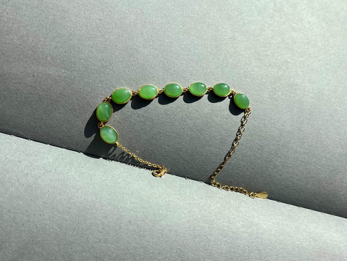 Certified natural nephrite green jade/Siberian green nephrite inlaid S925 bracelet /apple green 天然精品 俄料碧玉蛋面镶嵌纯银手链 #2205 鲜果绿