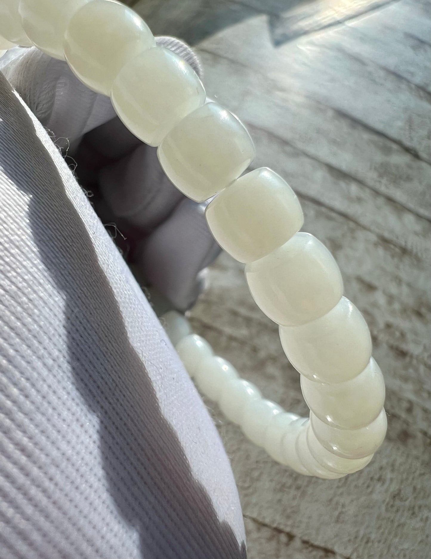 7.3*6mm Certified natural jade Siberian white Nephrite bracelet/straight cut beads 天然精品 极限弧精工直切老型珠 老俄料白玉 #9646 油细糯