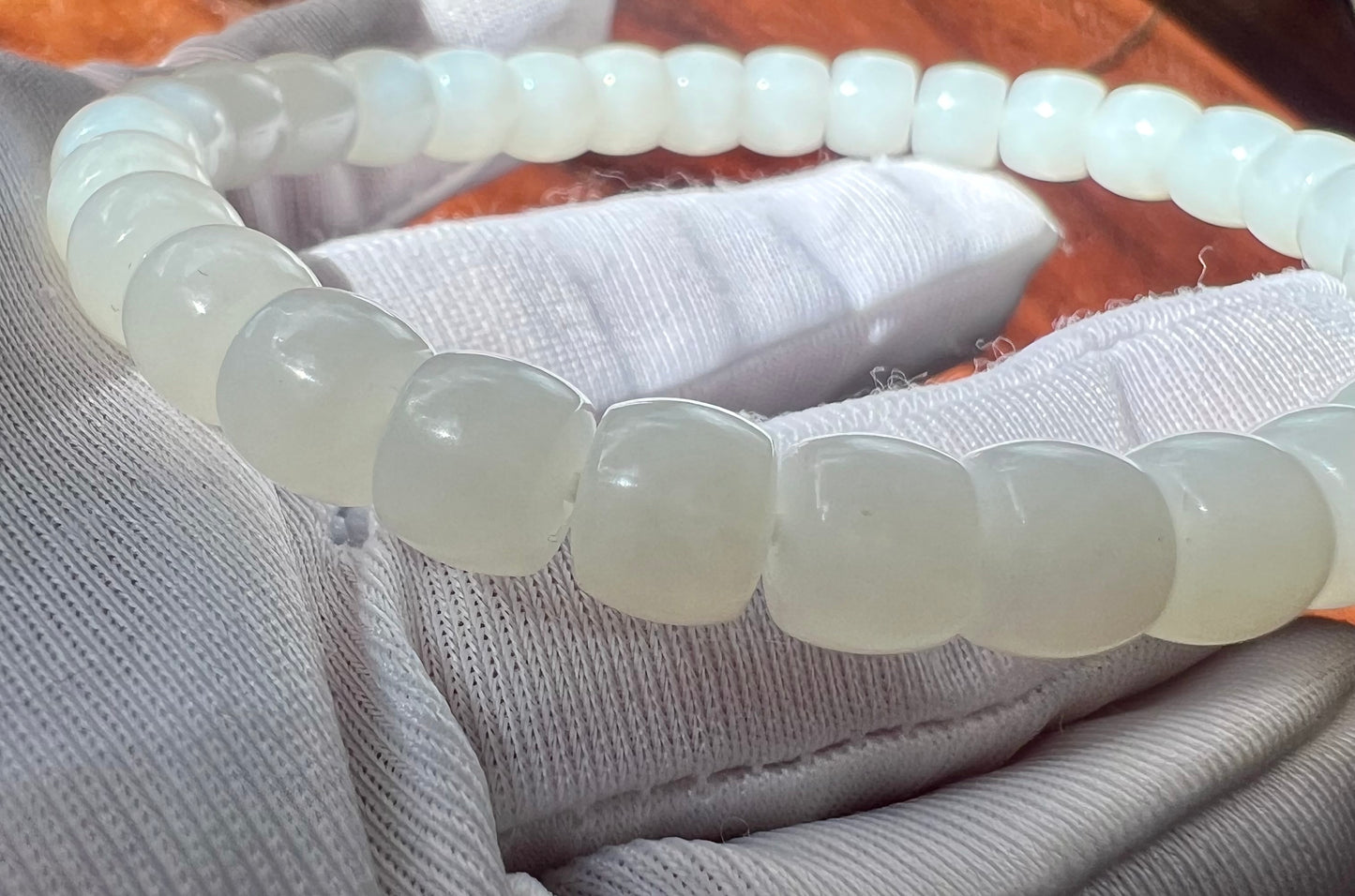 7.3*6mm Certified natural jade Siberian white Nephrite bracelet/straight cut beads 天然精品 极限弧精工直切老型珠 老俄料白玉 #9646 油细糯