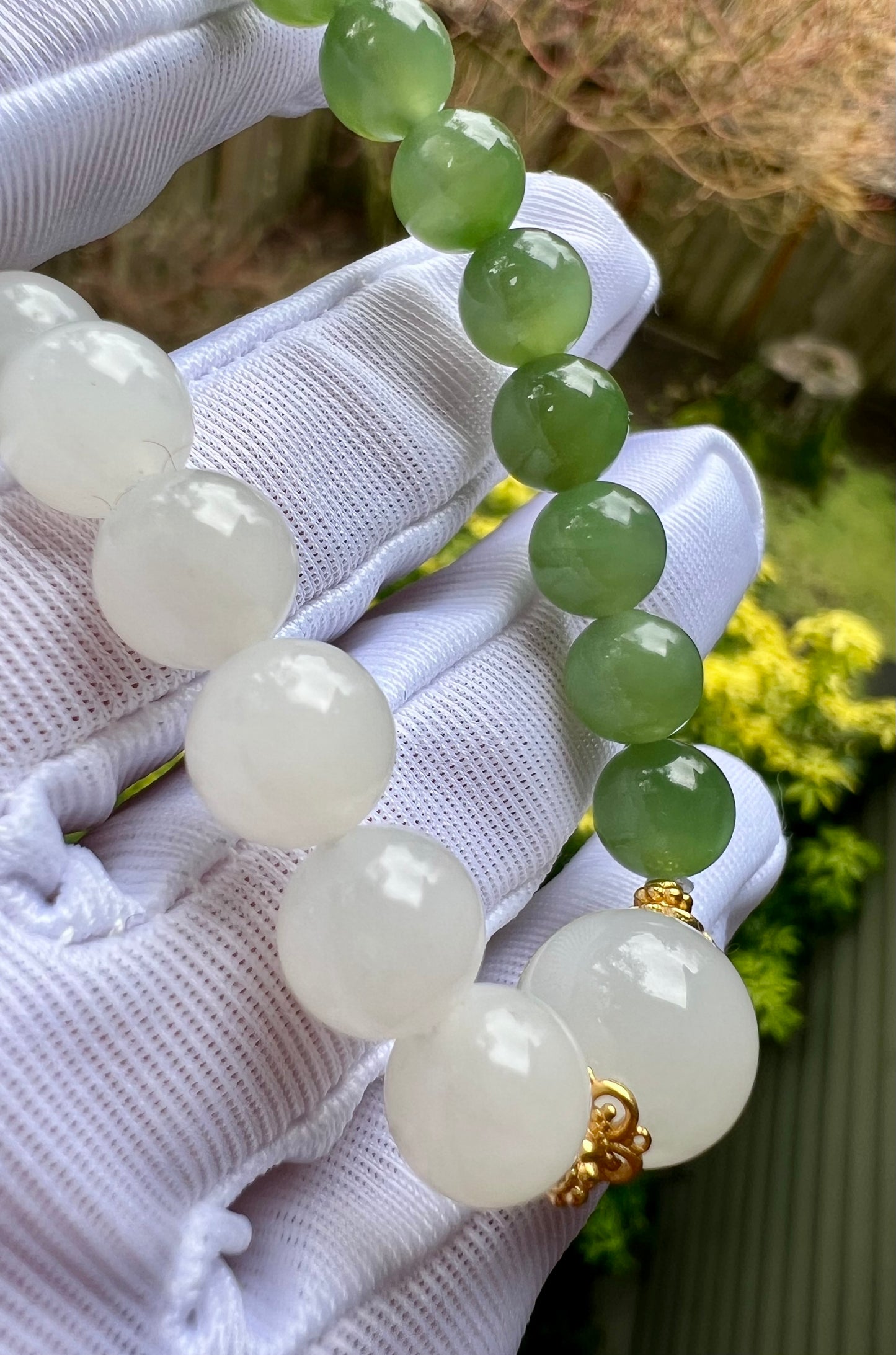 Certified natural nephrite green jade/Siberian green nephrite and Qinghai white nephrite bracelet /天然 俄料碧玉青海白玉手串 #0023 搭配青海白玉单珠