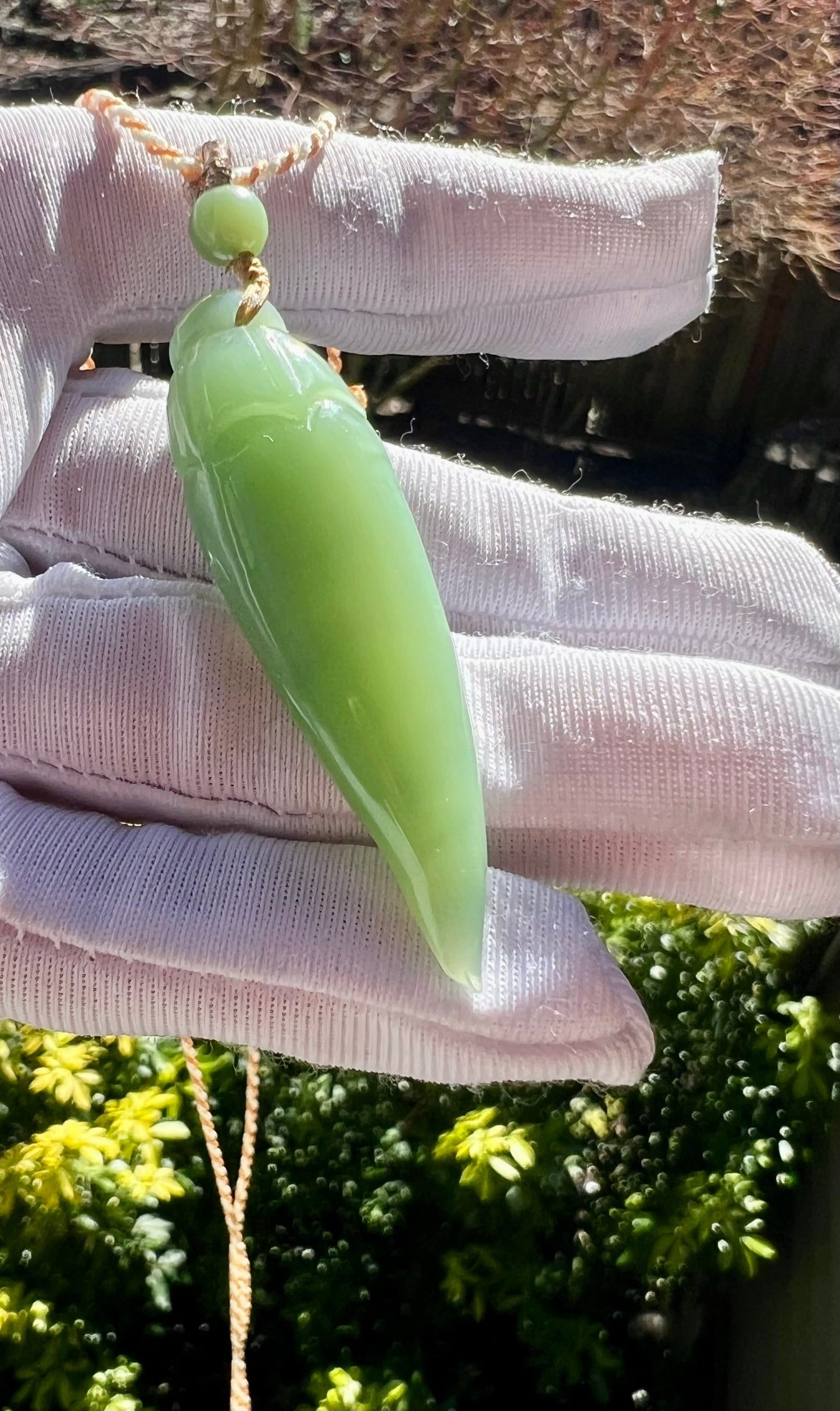Certified natural nephrite green jade/Siberian bluish green nephrite carved pepper pendant necklace 天然俄料碧玉 粉青辣椒 吊坠 项链#1427 绿调粉青起莹光