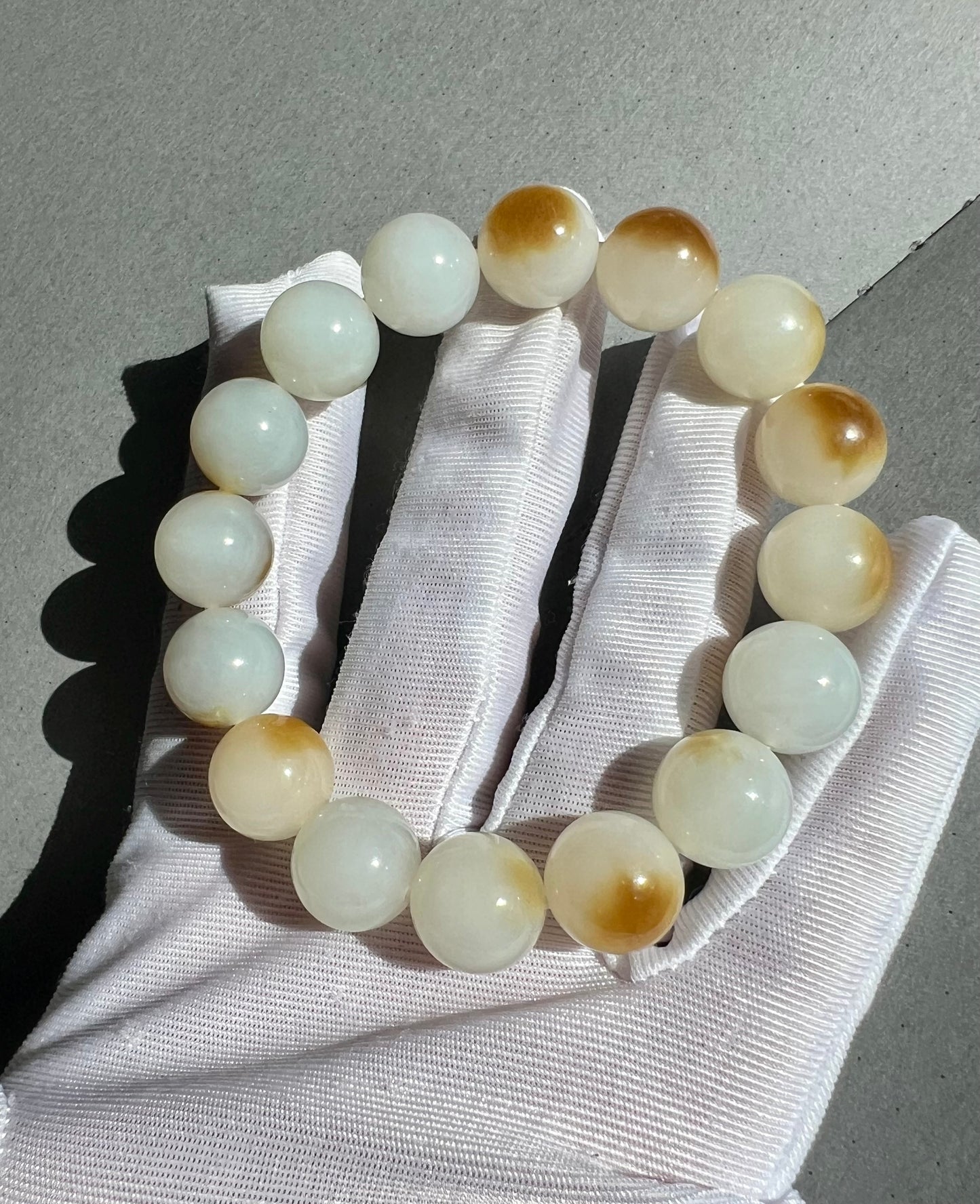 12mm Certified natural jade/Siberian golden brown white nephrite bracelet/ Charcoal-grilled bun pattern天然精品 俄糖白玉 羊脂白 一口金红糖 #2170 炭烤小馒头