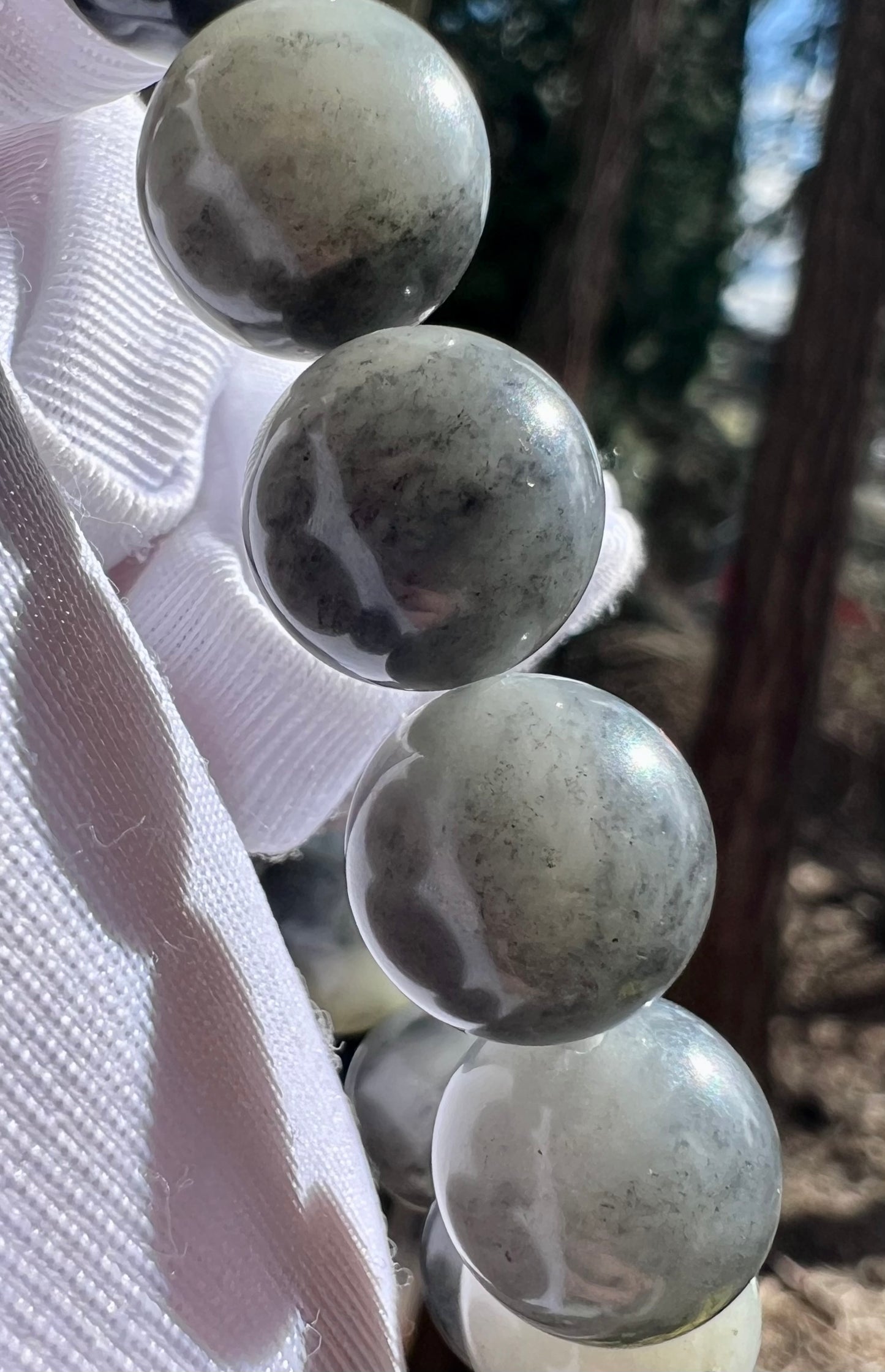 12mm Certified natural jade pebble/black and white nephrite/Qinghua nephrite pebble beads bracelet 天然精品 籽料青花手串 一线天/聚宝盆 #7235 特别油糯