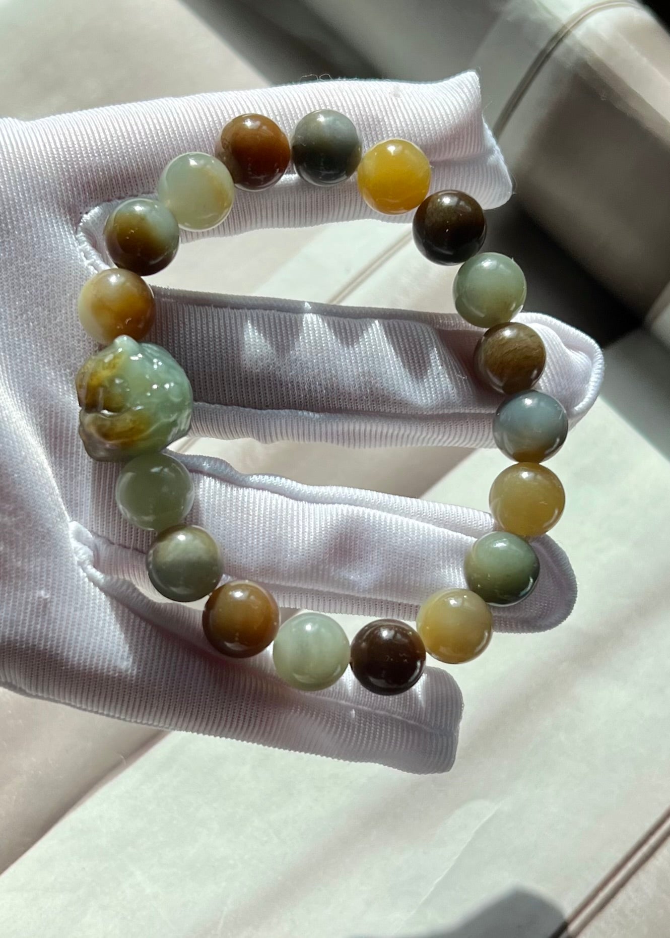 10mm Certified natural jade /Qinghua Loulan multi color nephrite bracelet天然三色手串 油熟细糯#7168 搭配糖青玉雕刻醒狮
