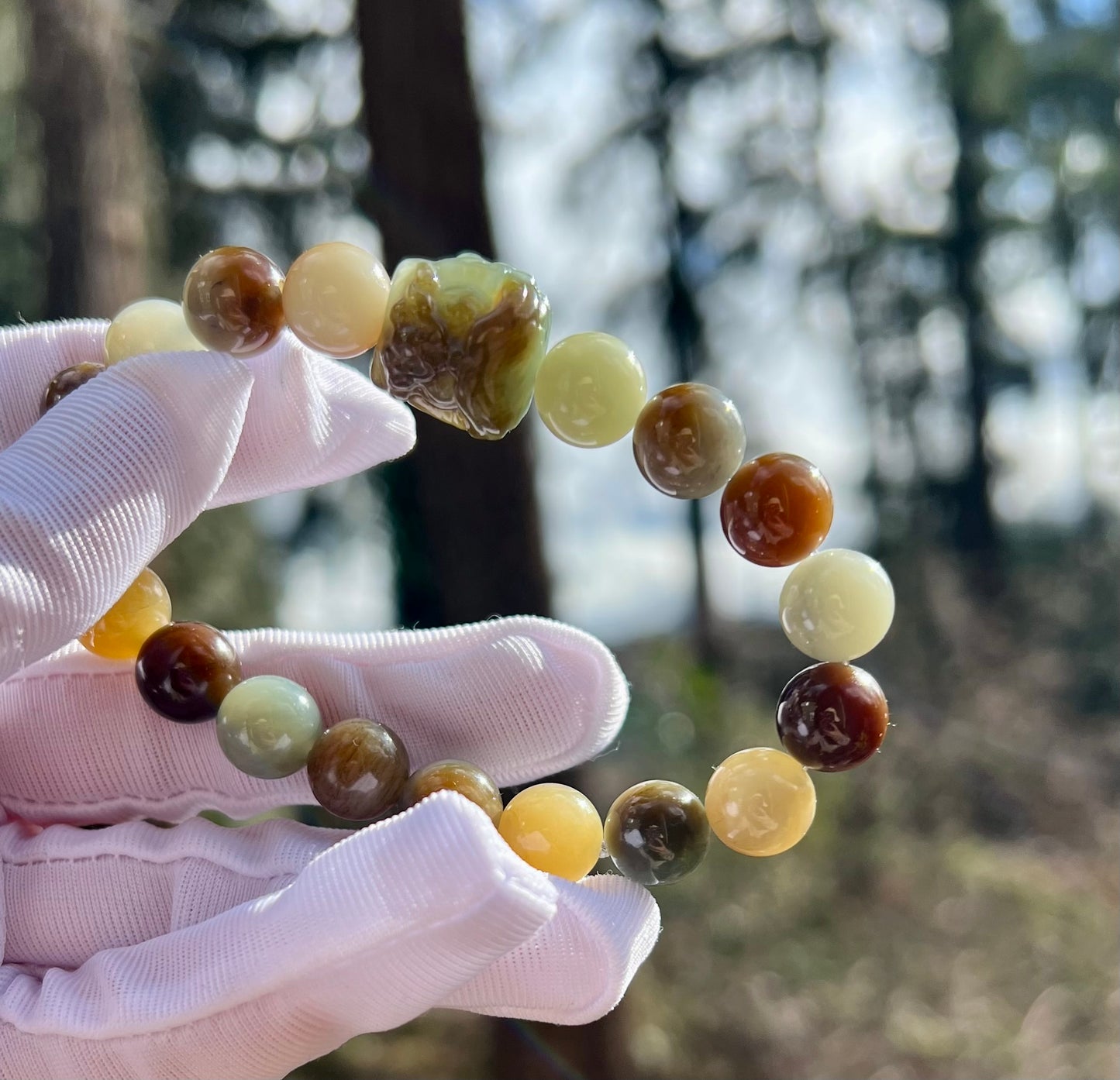 10mm Certified natural jade /Qinghua Loulan multi color nephrite bracelet天然三色手串 油熟细糯#7168 搭配糖青玉雕刻醒狮