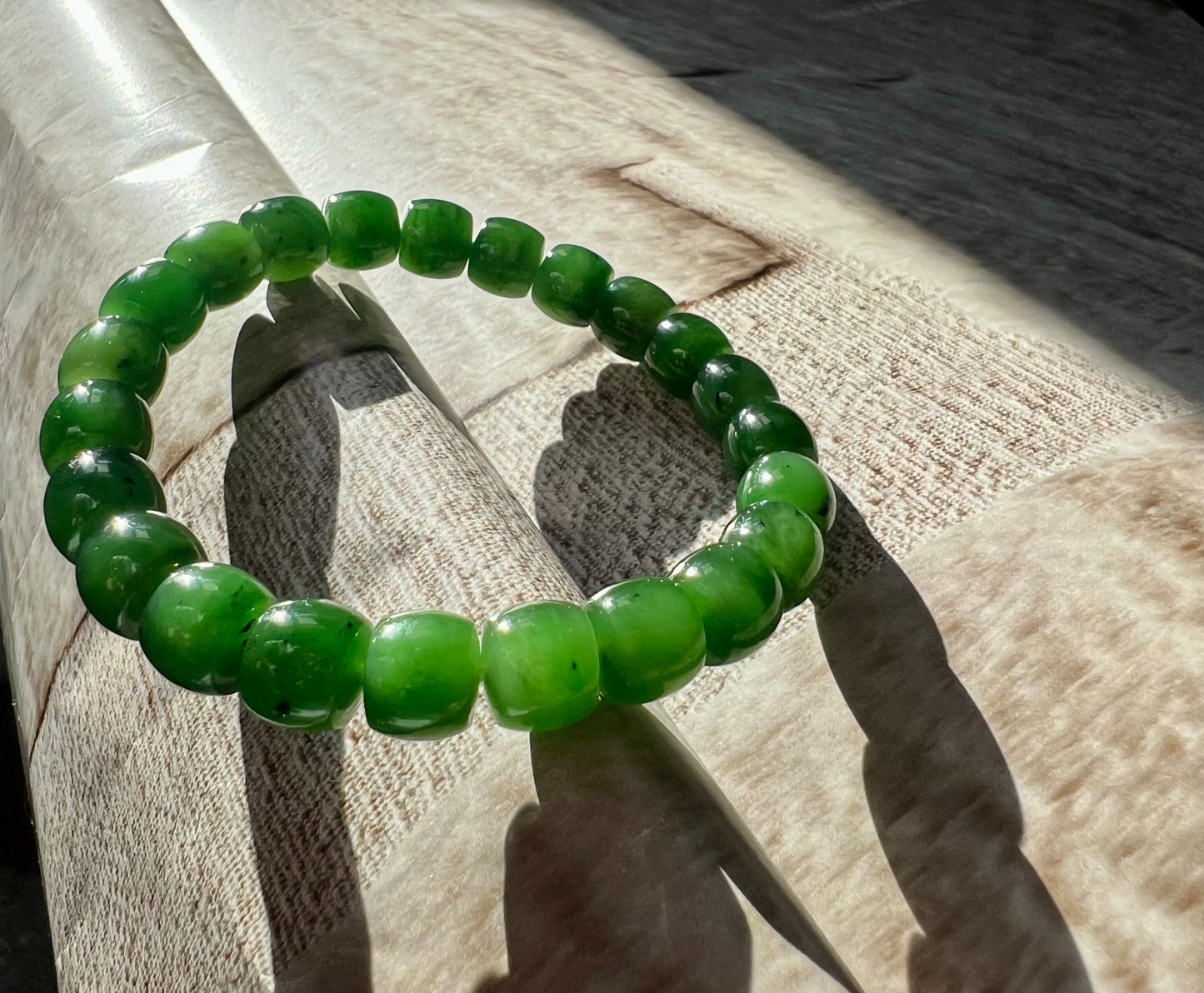 9*8mm Certified Natural jade/Siberian Green Nephrite bracelet /icy green/straight cut beads天然精品 俄料碧玉 冰底辣阳绿菠菜绿 直切珠 #4684