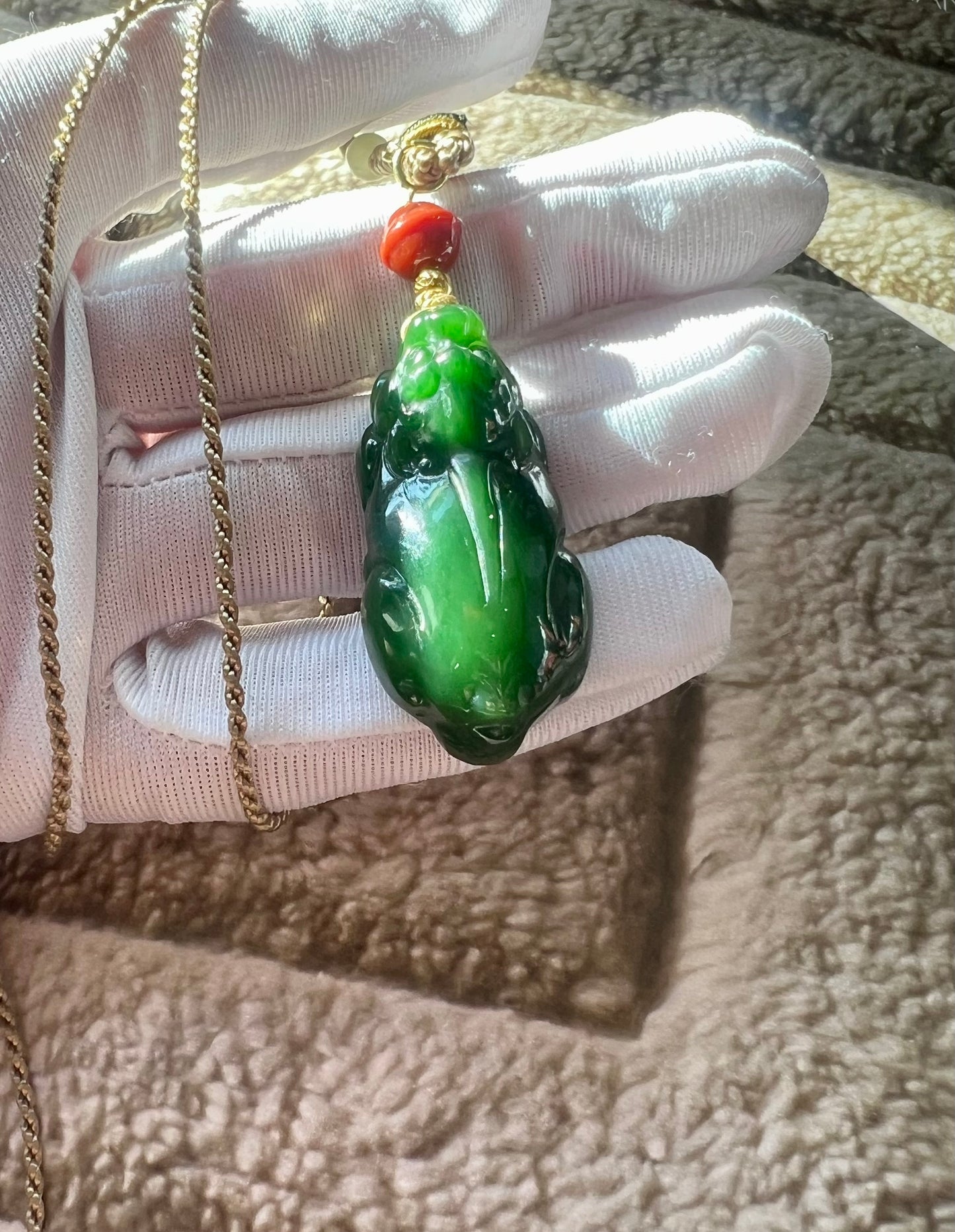 Certified natural nephrite green jade/Siberian green nephrite carved Pixiu pendant necklace 天然俄料碧玉貔貅 吊坠 项链#3596 辣绿菠菜绿