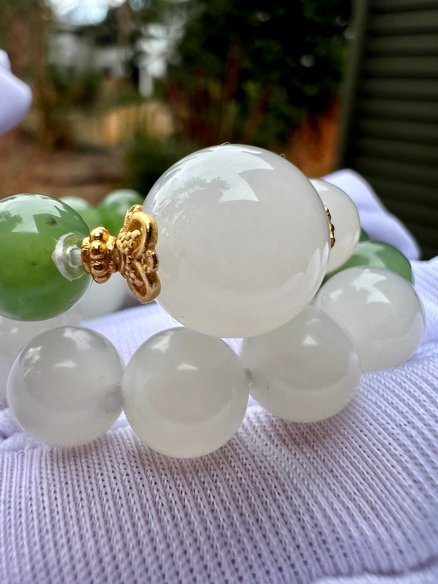 Certified natural nephrite green jade/Siberian green nephrite and Qinghai white nephrite bracelet /天然 俄料碧玉青海白玉手串 #0023 搭配青海白玉单珠