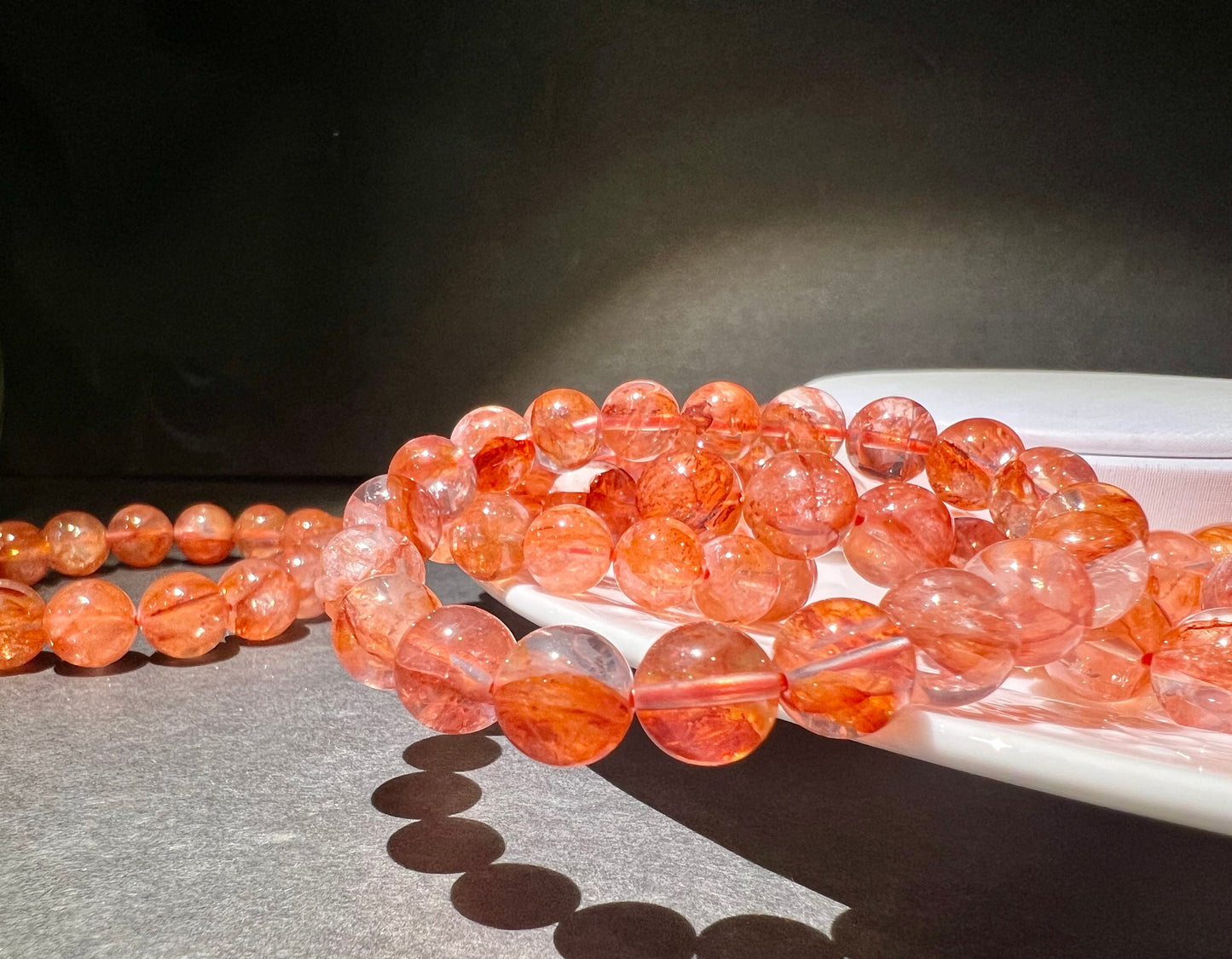 Natural high grade Star light Red Hematoid quartz bracelet/petal shape inclusion天然高品红胶花水晶手串 晶体干净 花多带闪片 六芒星光