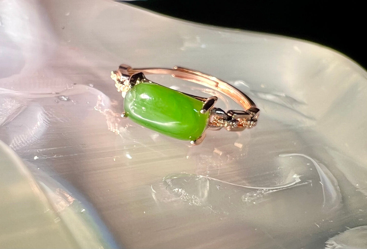 Certified Hetian jade Siberian green Nephrite ring Sterling Silver ring/rectangle shape bright green nephrite ring 天然精品俄料碧玉 纯银包镶 戒指/指