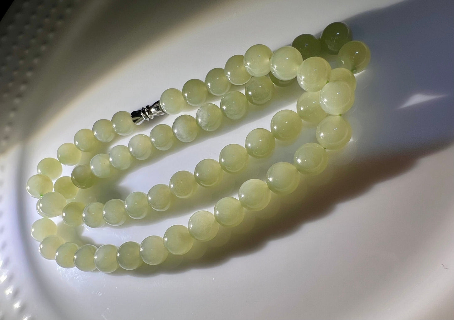 Certified Natural old mine Hetian jade nephrite necklace/light green color necklace 青海老料和田玉 带翠浅晴水 项链 剥皮葡萄肉 #4177 起胶起荧光