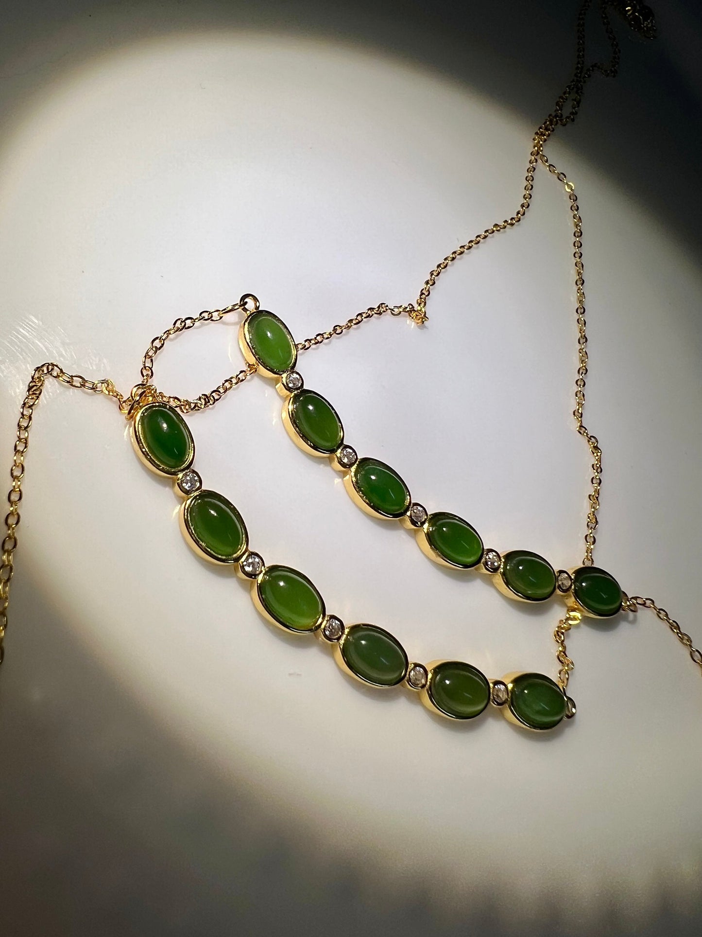 Certified Natural Siberian apple green nephrite Pendant , S925 necklace marquise shaped green nephrite天然精品和田玉纯银镶嵌俄料碧玉苹果绿 新中式微笑项链#6063#6064