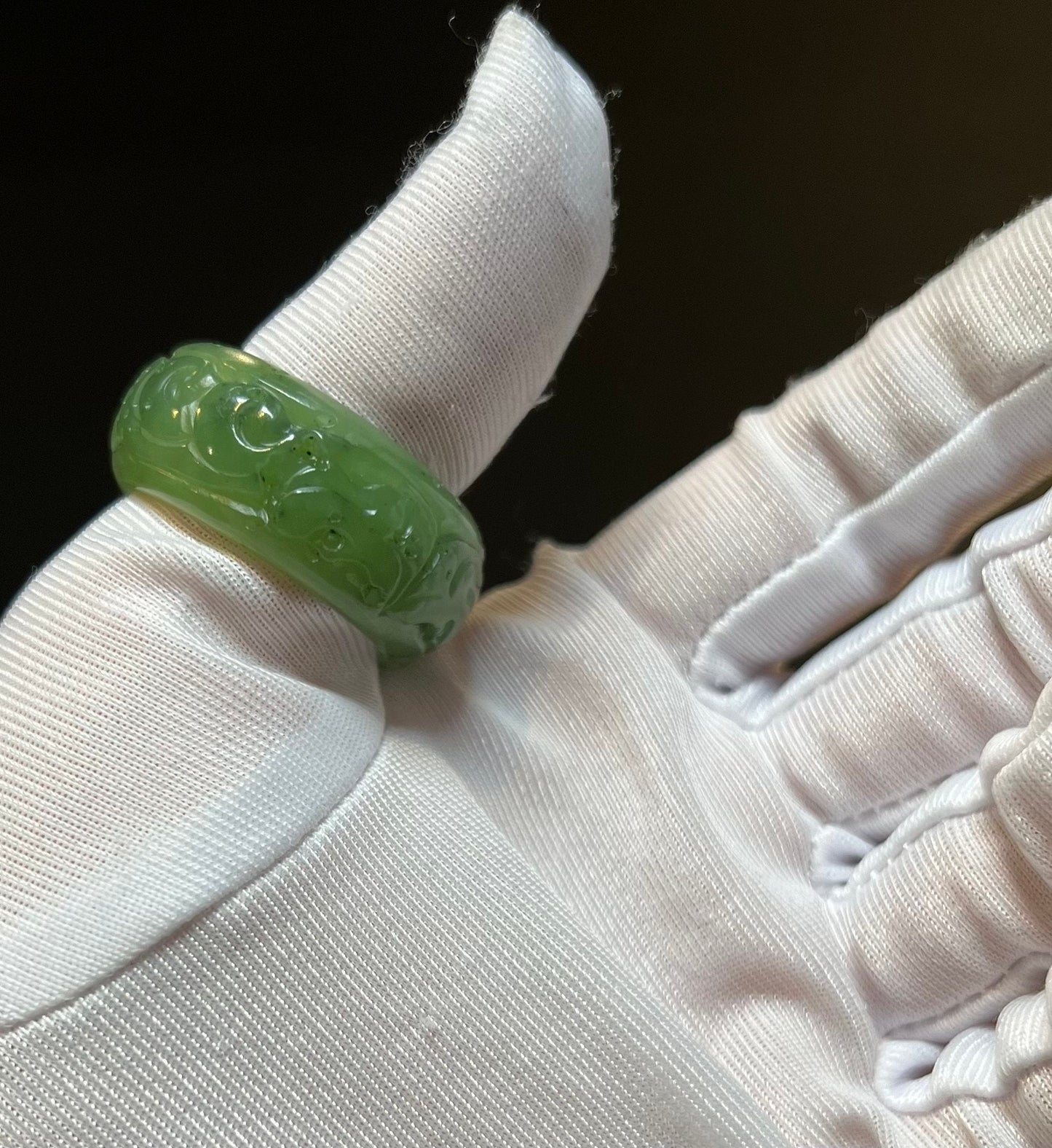 21.8mm Certified Hetian jade Siberian green Nephrite thumb ring green nephrite band ring天然 精品和田玉 乌兰海碧玉苹果绿指环 戒指扳指 宽轮胎#5431