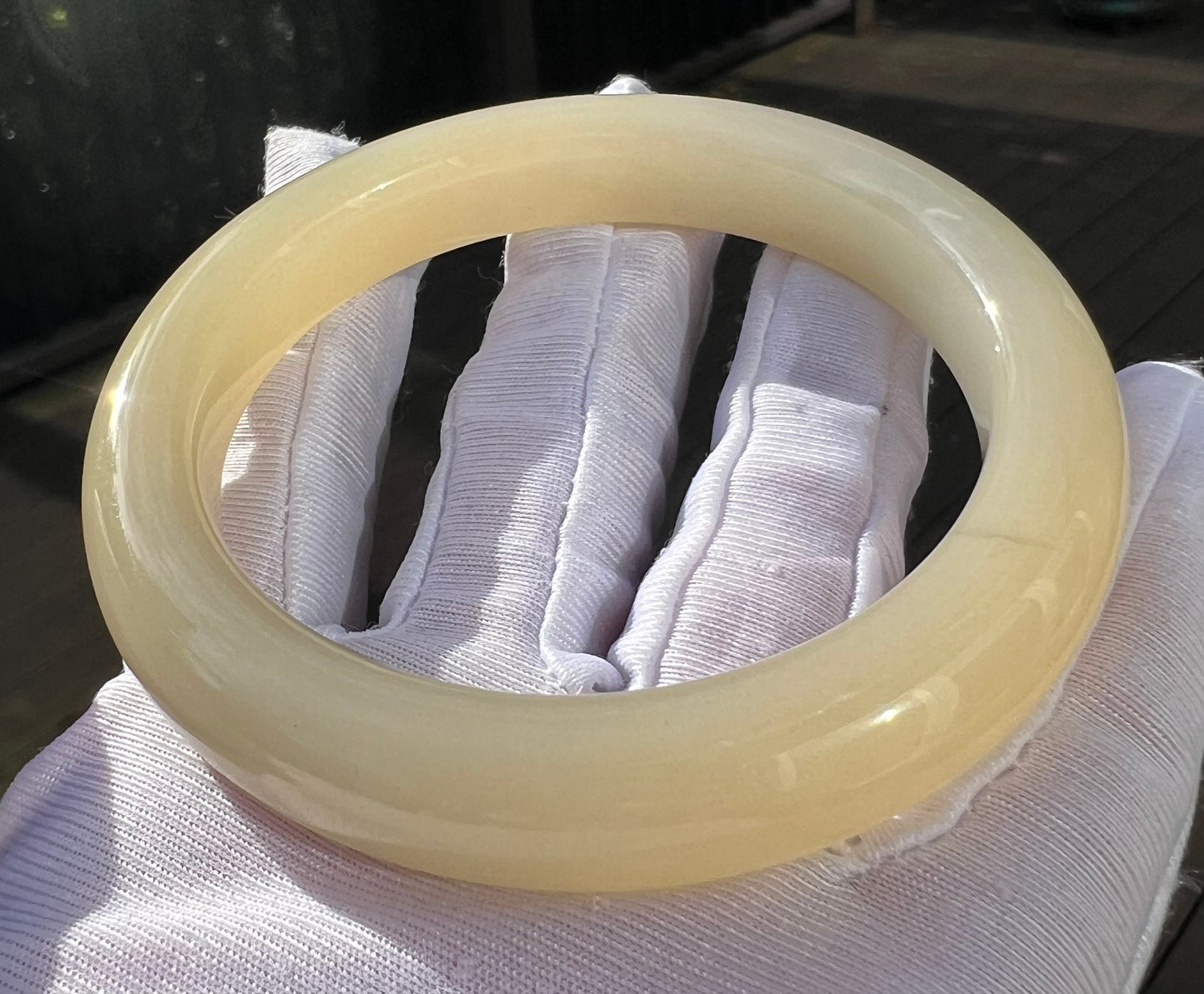 57.2mm Certified Natural old mine Hetian jade bangle bracelet/icy glutinous honey water nephrite/天然精品青海老矿和田玉 正圈手镯 平安镯 蜂蜜水 冰糯 起荧光 #0407