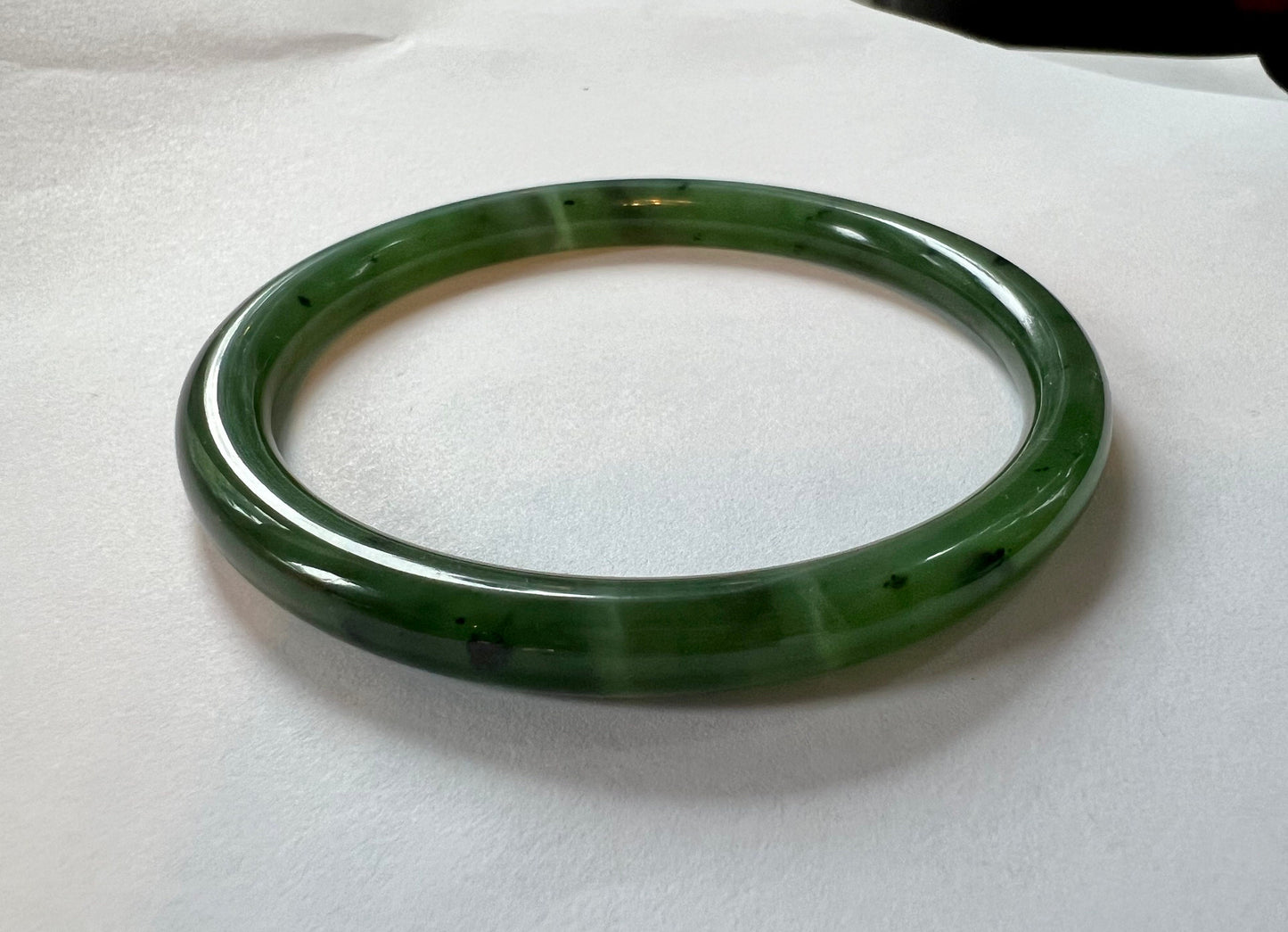 55.5mm Certified Natural hetian jade Siberian green nephrite Bangle/oily green nephrite 天然俄料碧玉和田玉 正阳绿碧玉手镯 美人条 叮当镯 冰润 #0119