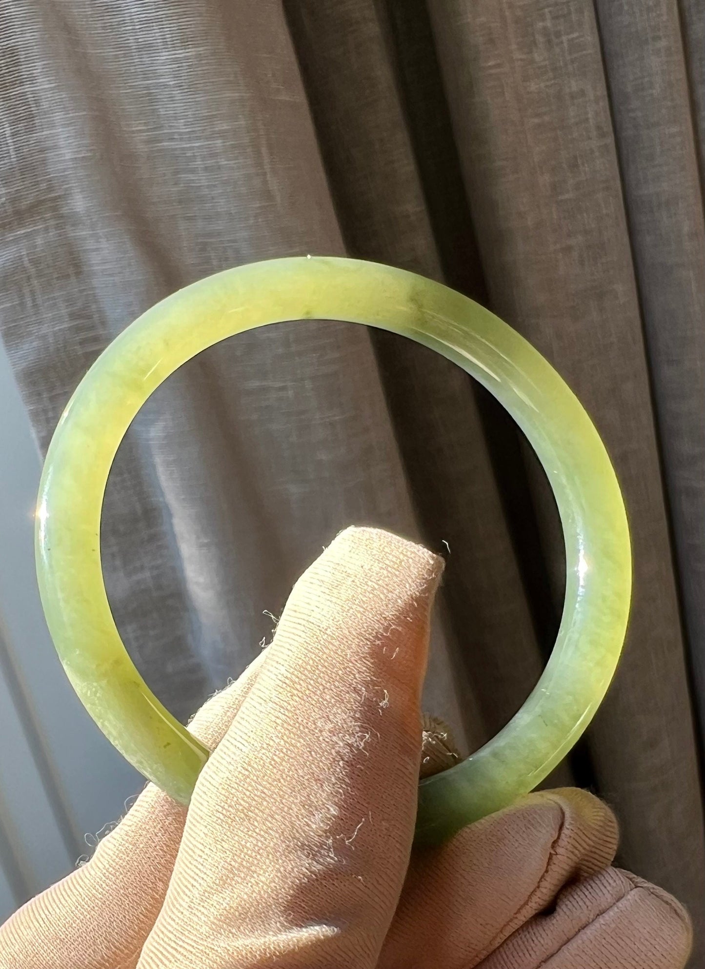 51.7mm Certified Natural hetian jade Qinghai icy lake green with emerald green nephrite Bangle 天然和田玉湖水绿 冰底带翠 细圆条手镯 美人条 冰润起荧光 #0733