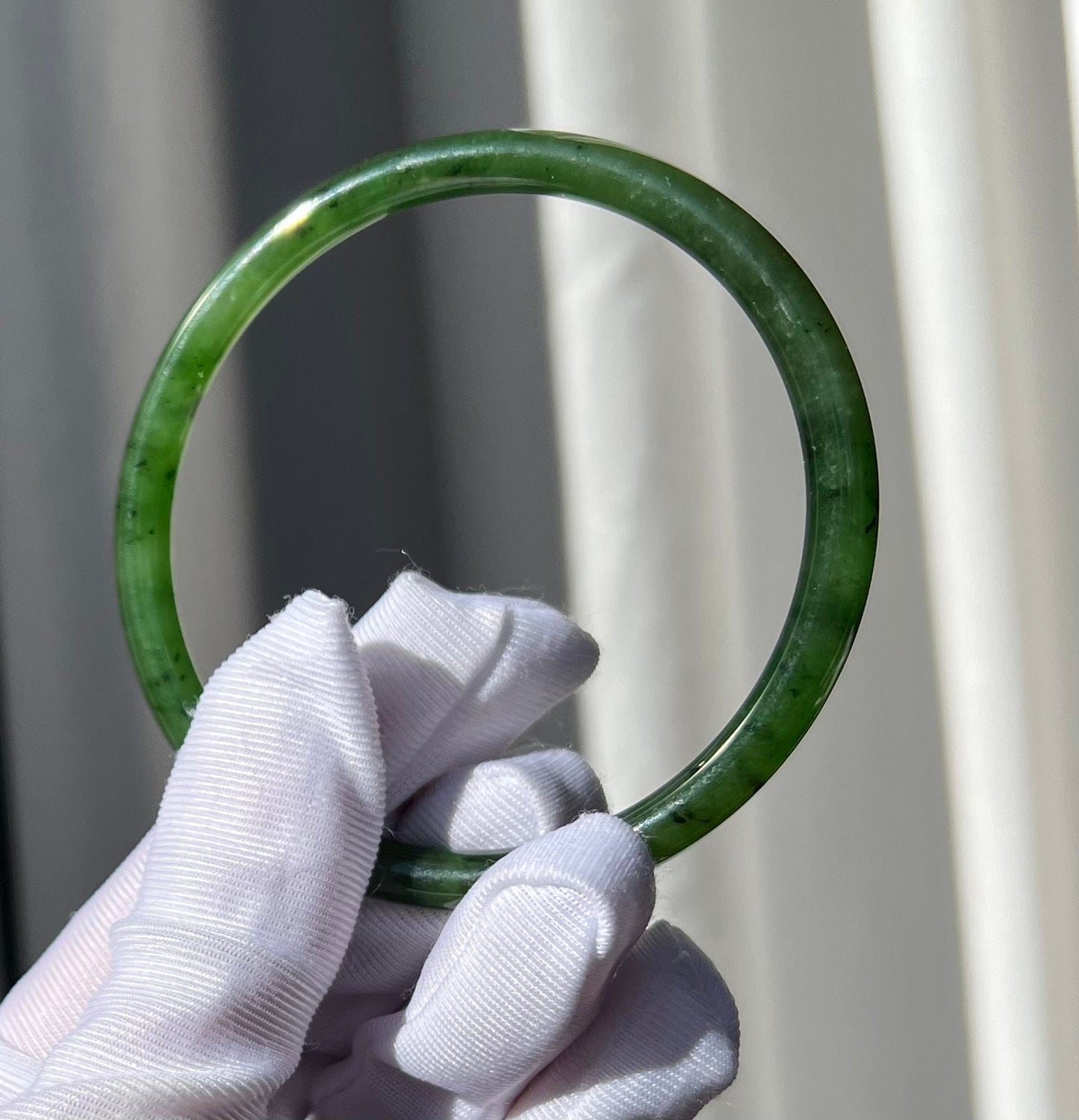 58.4mm Certified Natural hetian jade Siberian green nephrite Bangle/icy oily green nephrite 天然俄料碧玉和田玉 冰阳绿碧玉手镯 美人条 叮当镯 冰润 #5339