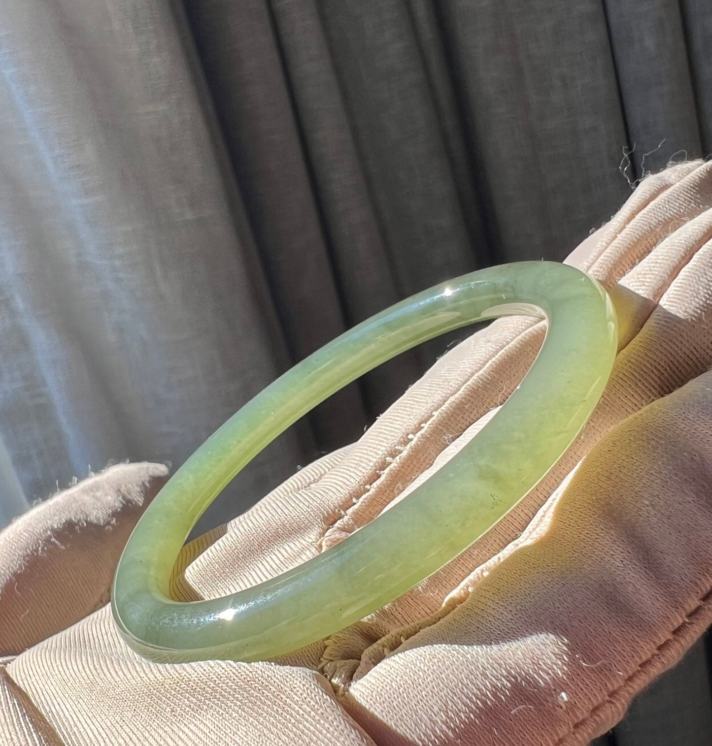 51.7mm Certified Natural hetian jade Qinghai icy lake green with emerald green nephrite Bangle 天然和田玉湖水绿 冰底带翠 细圆条手镯 美人条 冰润起荧光 #0733