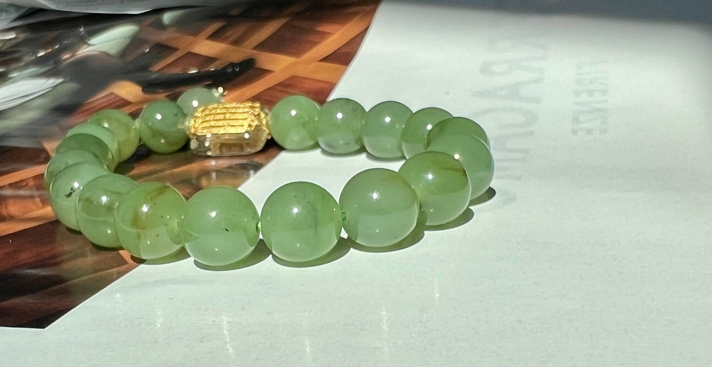 9.5mm Certified Natural hetian jade/Siberian Green Nephrite bracelet /light apple green nephrite 天然精品和田玉 俄料碧玉手串 乌兰海苹果绿 山流水料细糯油润#2996