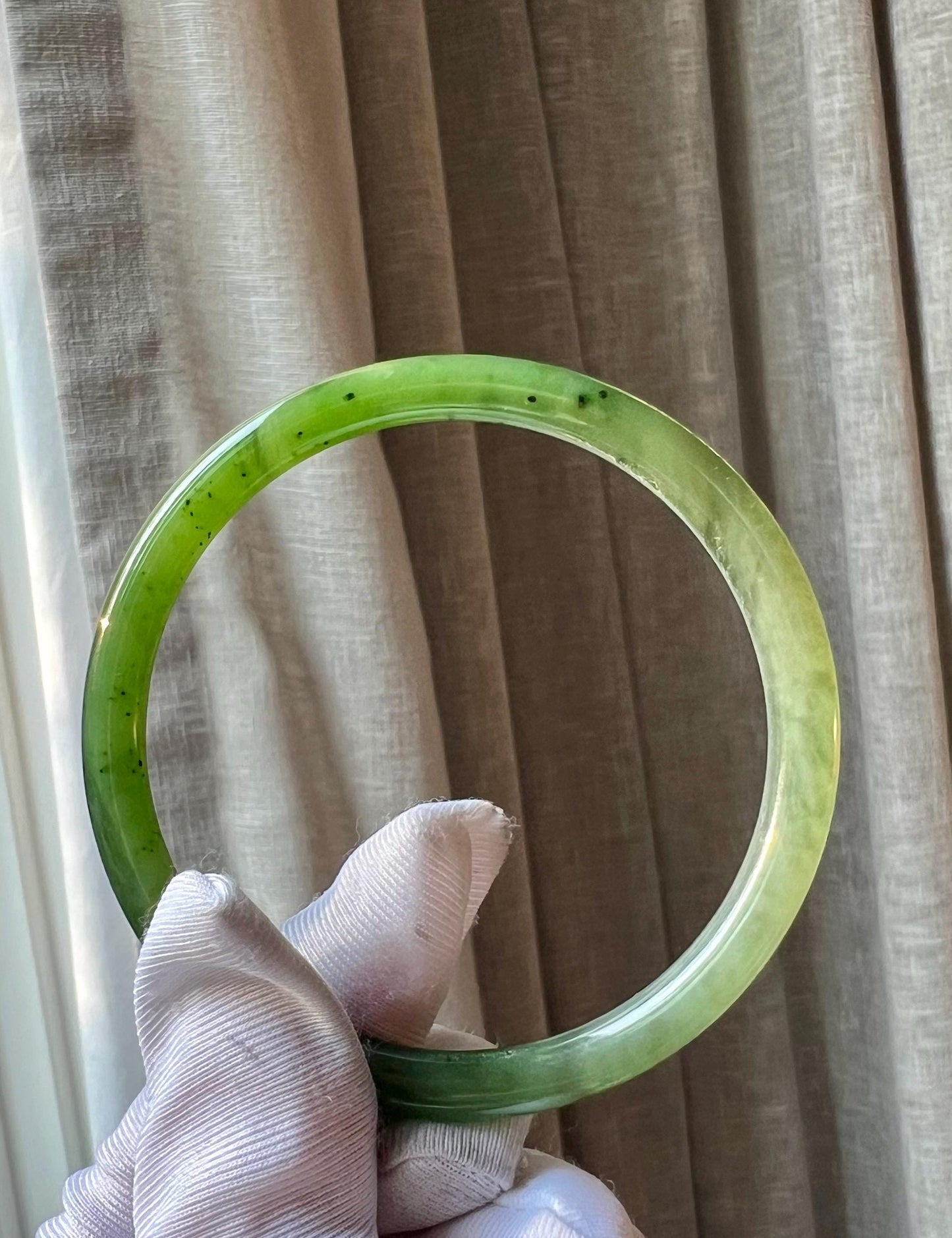 58.4mm Certified Natural hetian jade Siberian gradient green nephrite Bangle/oily green nephrite 天然俄料碧玉和田玉 白加绿碧玉手镯 美人条 叮当镯 冰润 #0110