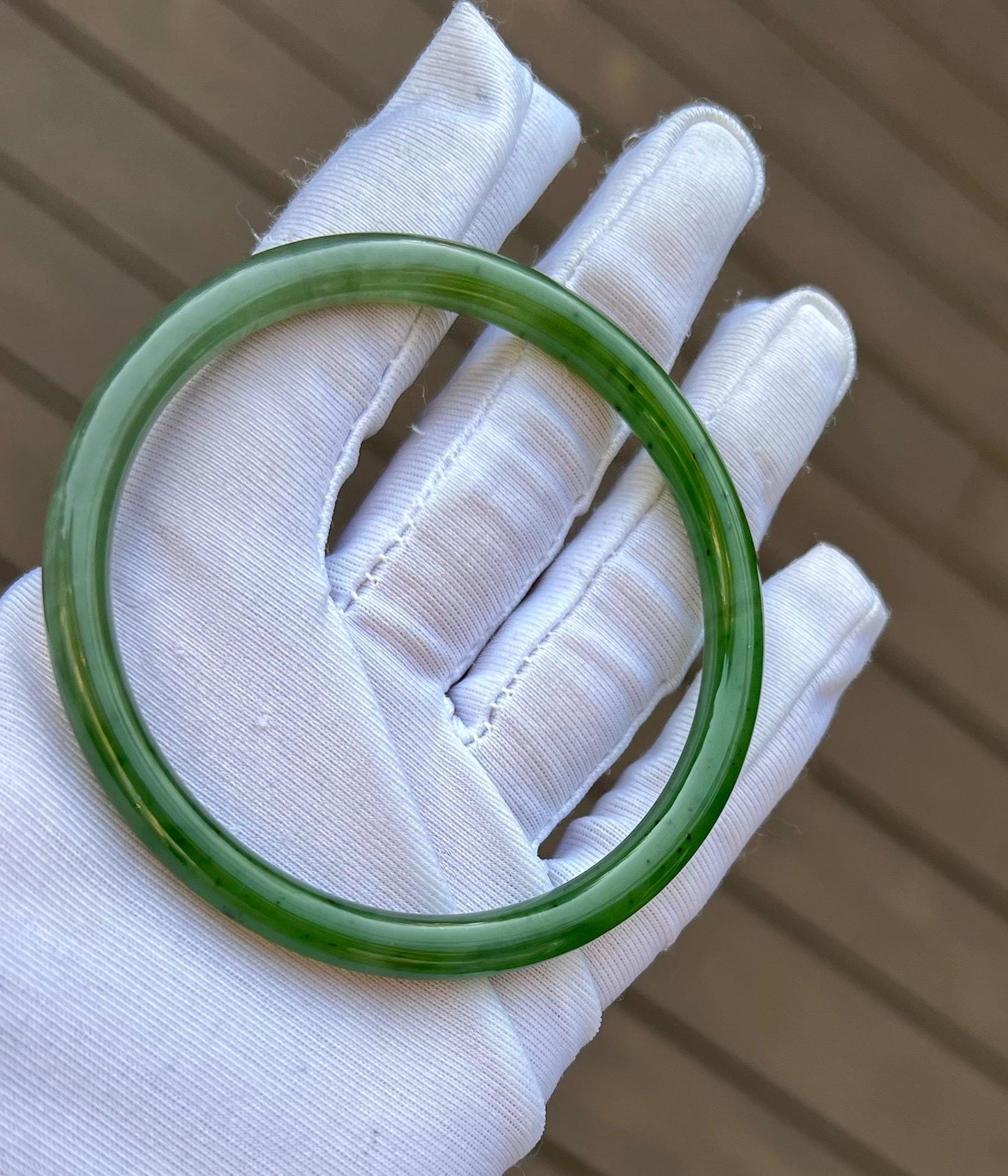 58.4mm Certified Natural hetian jade Siberian gradient green nephrite Bangle/oily green nephrite 天然俄料碧玉和田玉 白加绿碧玉手镯 美人条 叮当镯 冰润 #0110