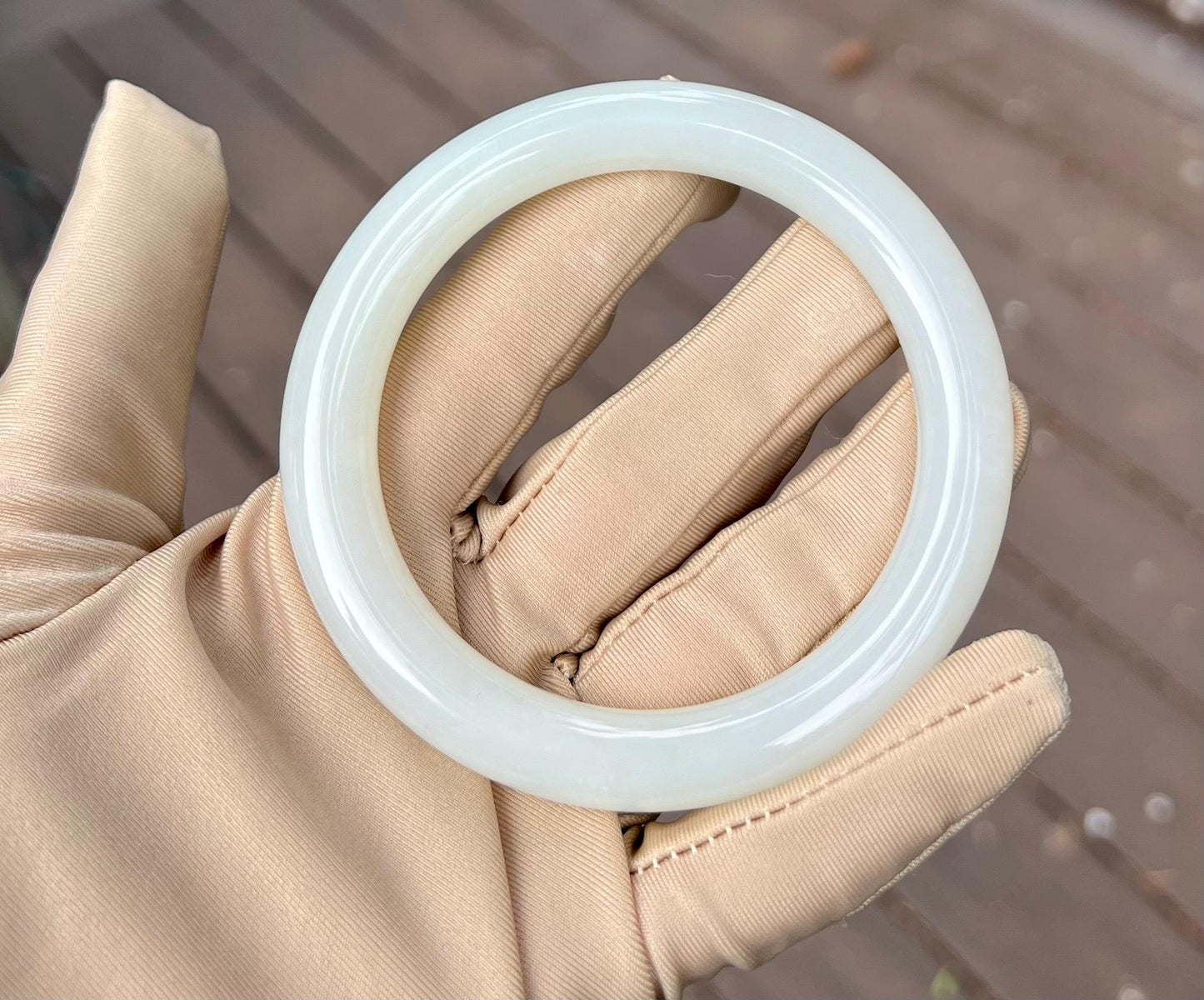 60.5mm Certified natural Hetian jade /Siberian old mine White Nephrite bangle bracelet/天然精品和田玉 俄料老矿白玉 手镯 胖圆条 油熟料#0381