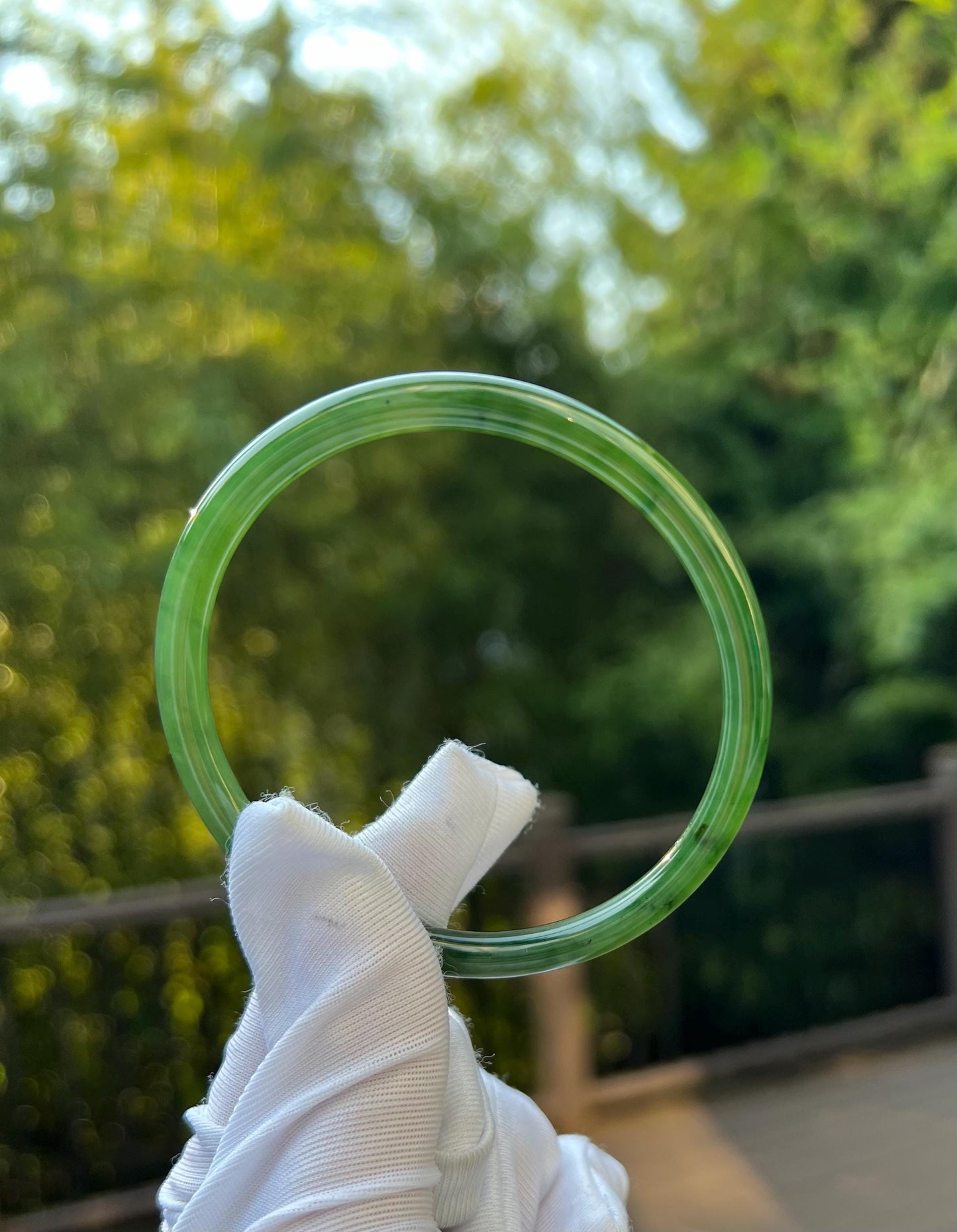 59.9mm Certified Natural hetian jade Siberian green nephrite Bangle/icy bright oily green nephrite 天然俄料碧玉和田玉 冰底阳绿碧玉手镯 美人条 叮当镯 冰润起荧光#5340