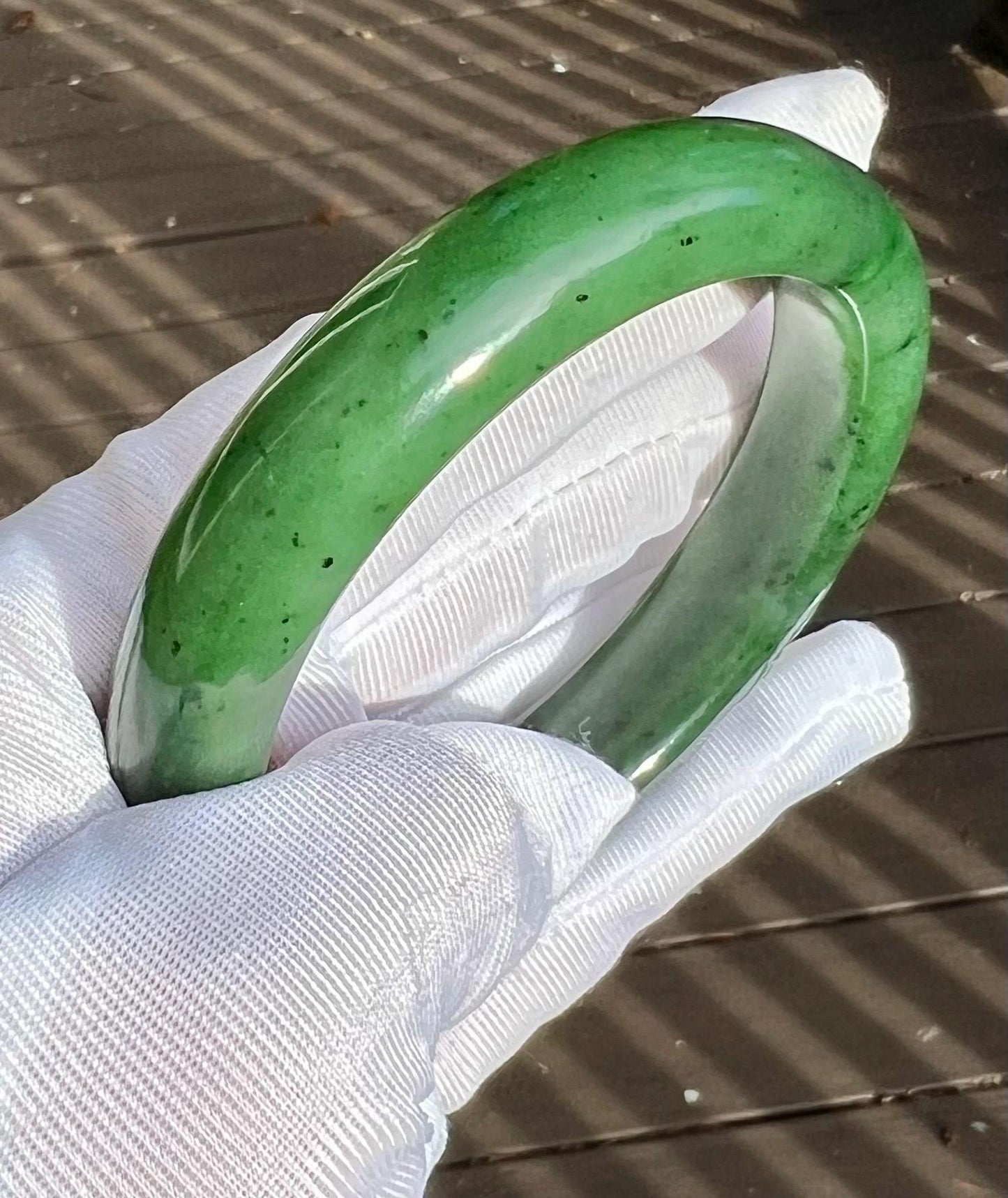 56.1mm Certified Natural hetian jade Siberian green nephrite Bangle/oily rich apple green nephrite 天然和田玉 俄料碧玉 浓郁苹果绿 正圈手镯 平安镯 细腻油润#4576