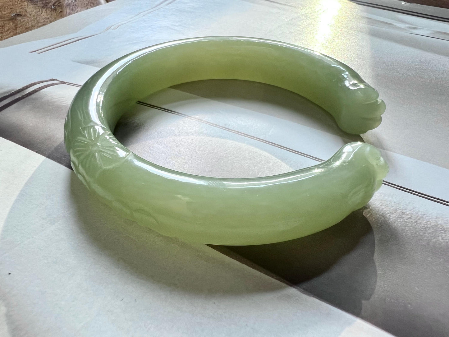 56.5~~58.5mm Certified Natural hetian jade Qinghai nephrite opening Bangle/greenish cat's paw banglef 天然精品和田玉 青海老矿料 猫爪手镯 开口镯 胶糯细润 #4086