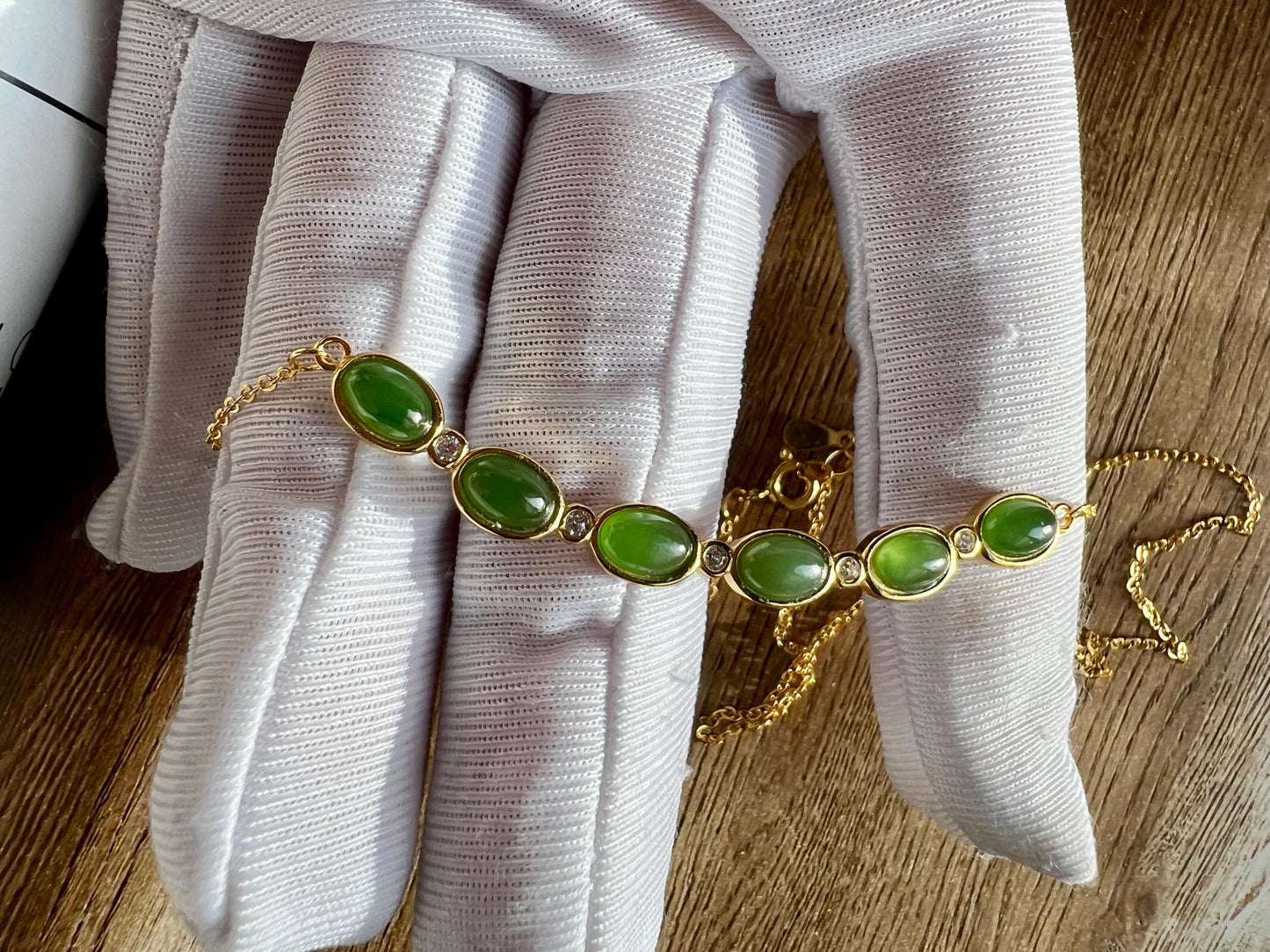 Certified natural hetian jade Siberian green nephrite Pendant Sterling Silver necklace 天然精品和田玉 俄料碧玉果阳绿 新中式微笑项链#6063 纯银镶嵌