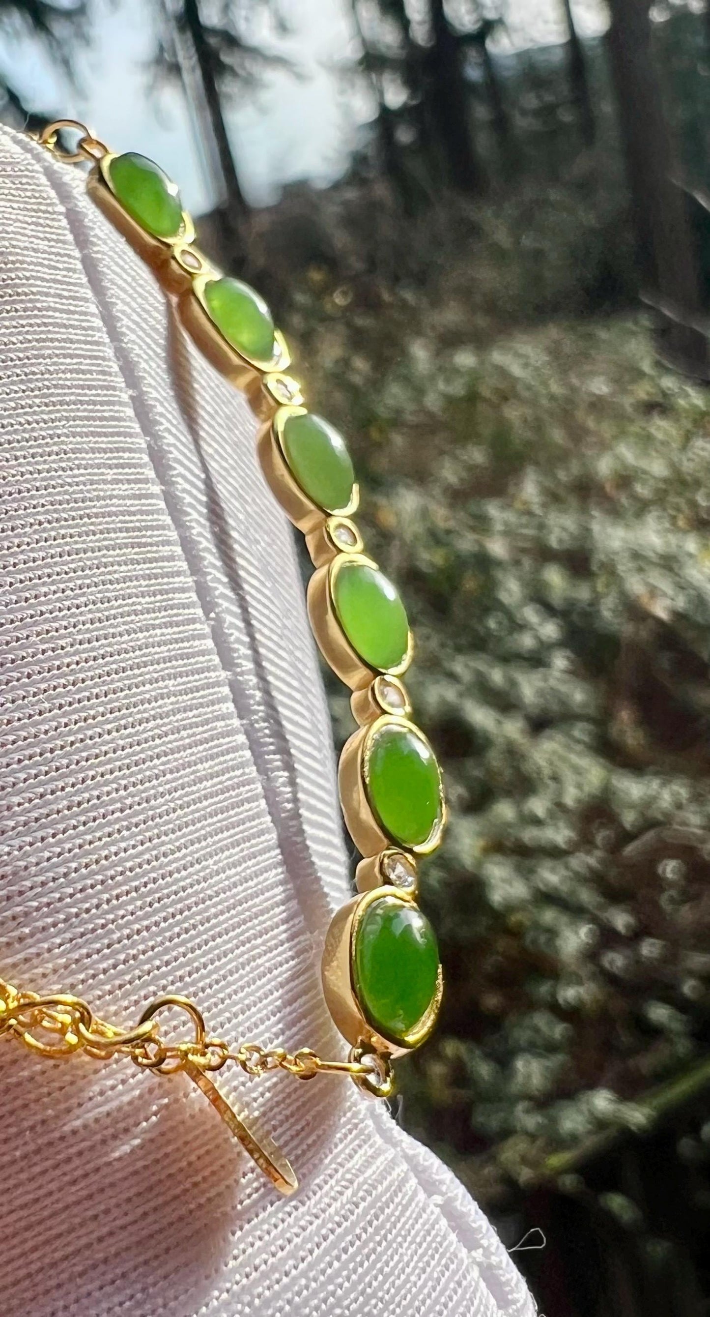 Certified natural hetian jade Siberian green nephrite Pendant Sterling Silver necklace 天然精品和田玉 俄料碧玉果阳绿 新中式微笑项链#6063 纯银镶嵌