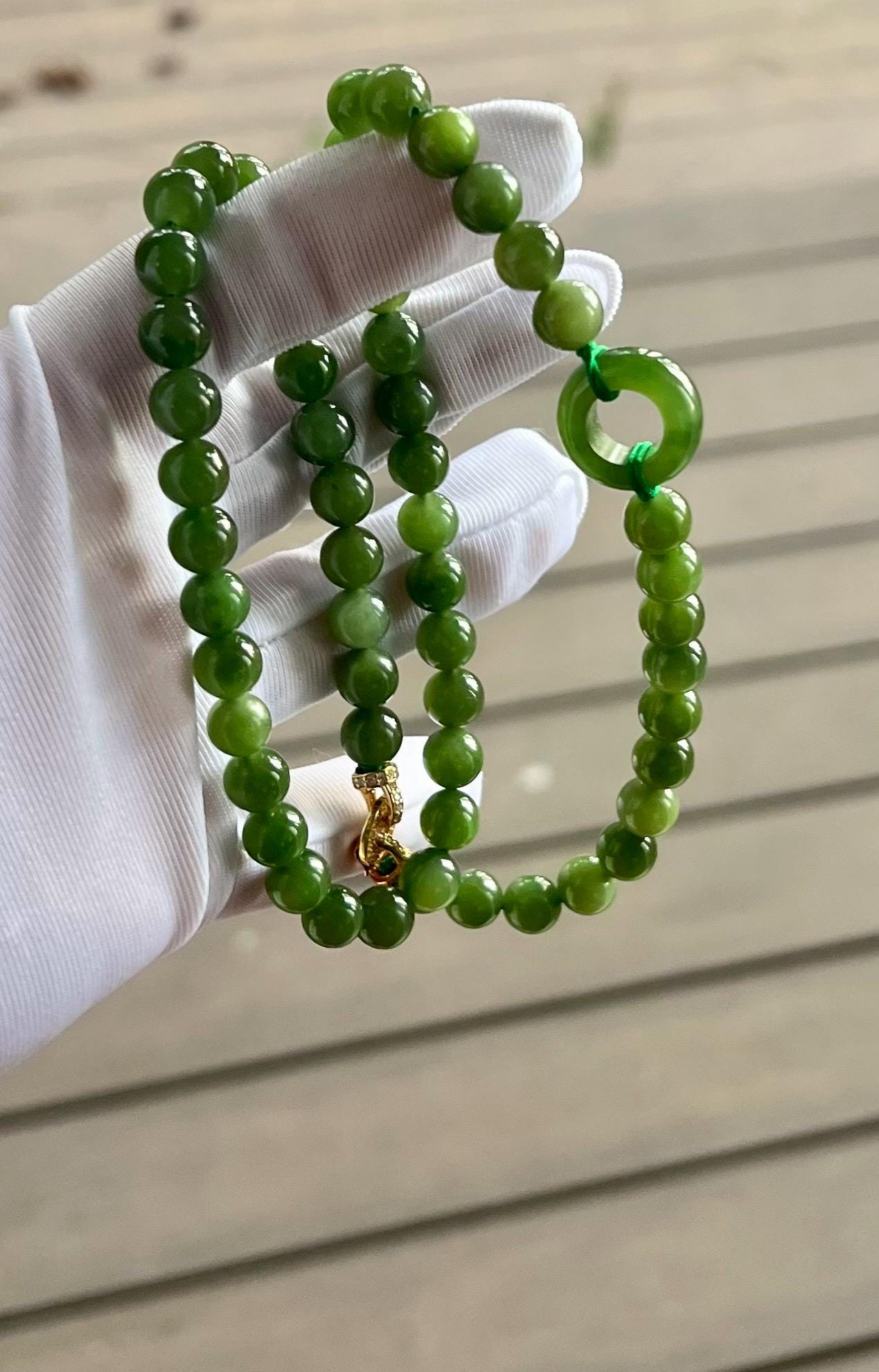 Certified natural hetian Jade Siberian green nephrite necklace /rich green color/green nephrite donut 天然和田玉 俄料碧玉项链 阳绿起莹光 #3491 碧玉甜甜圈