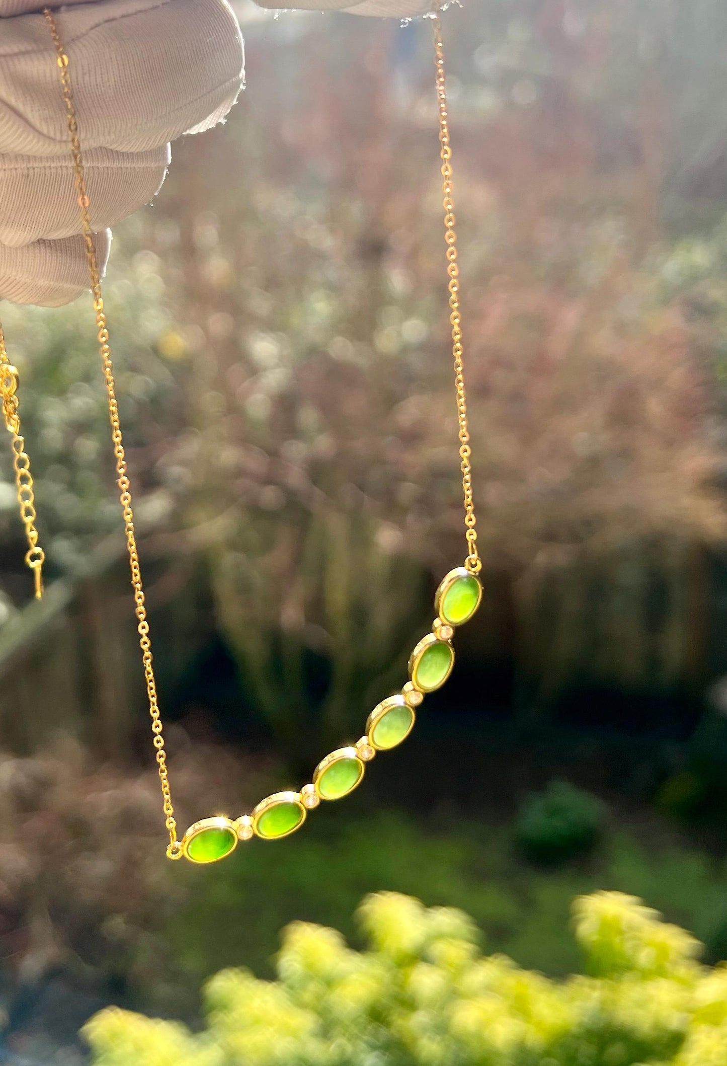Certified natural hetian jade Siberian green nephrite Pendant Sterling Silver necklace 天然精品和田玉 俄料碧玉果阳绿 新中式微笑项链#6063 纯银镶嵌