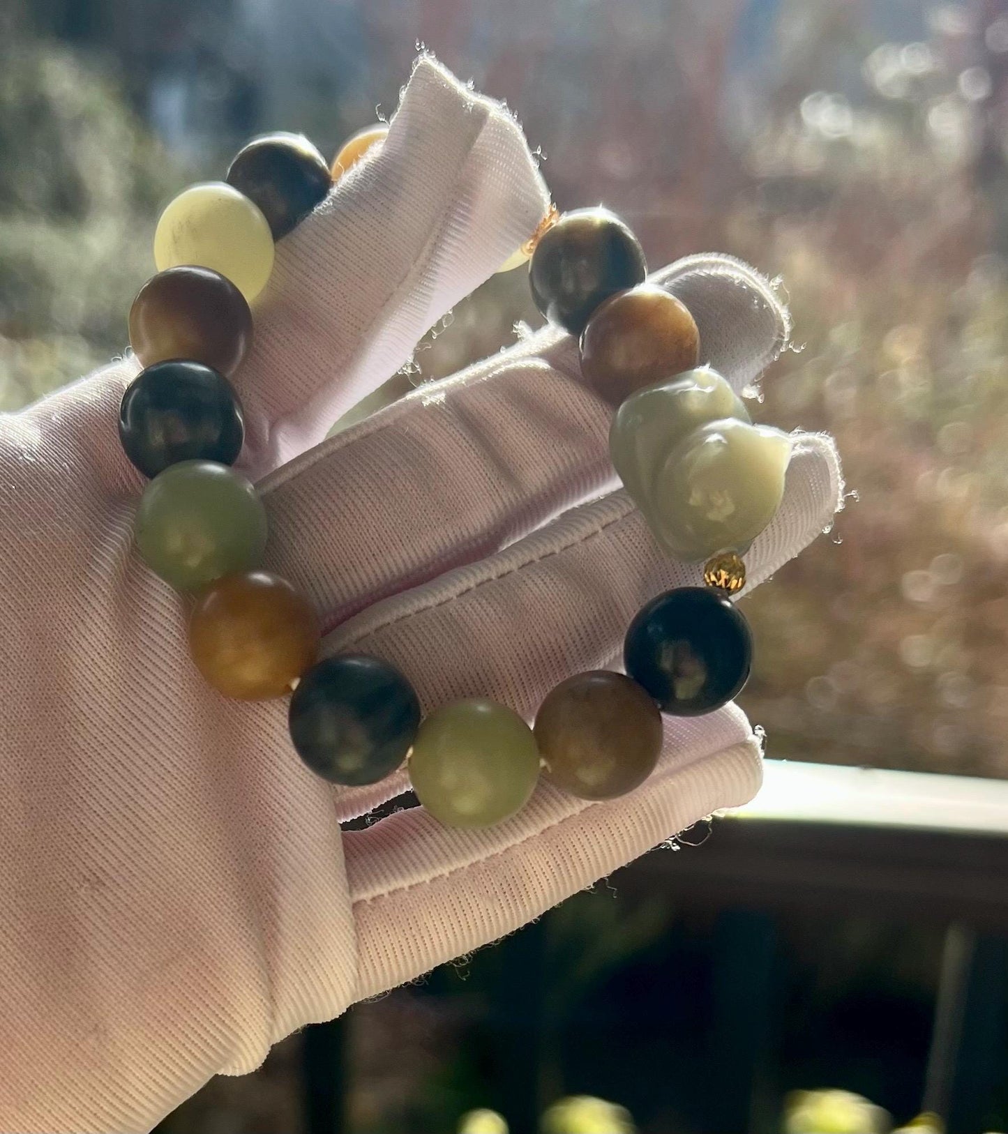 12mm Certified natural Hetian jade/Loulan brown and Qinghua nephrite bracelet天然和田玉楼兰三色手串 糖白 糖青花 #2335 且末青白玉趴趴猫