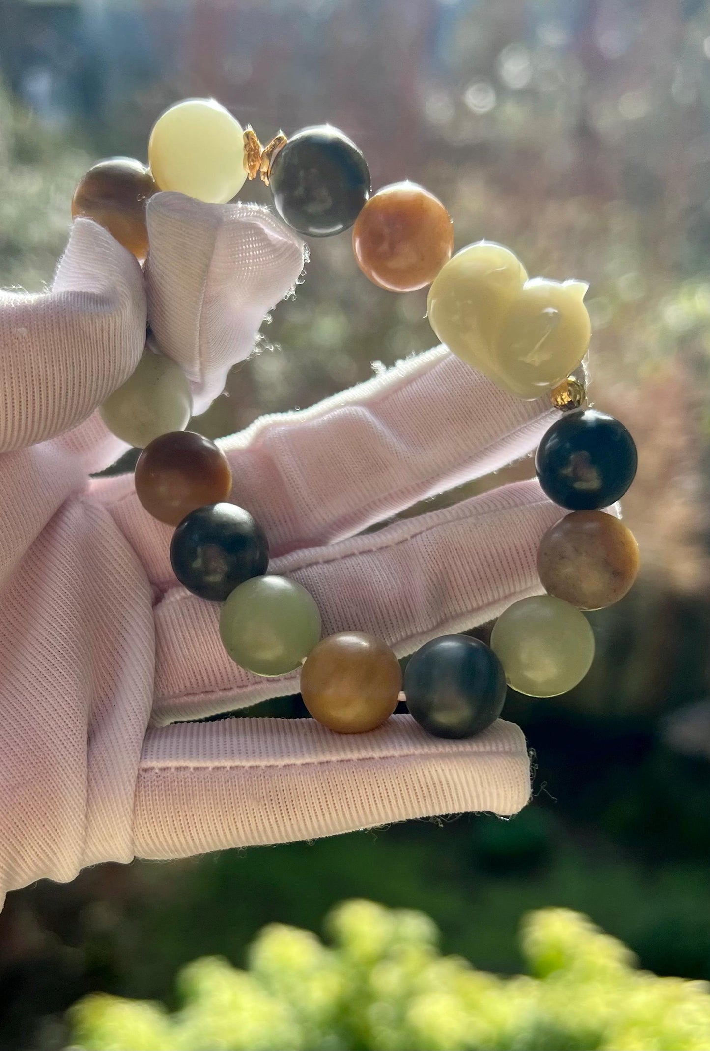 12mm Certified natural Hetian jade/Loulan brown and Qinghua nephrite bracelet天然和田玉楼兰三色手串 糖白 糖青花 #2335 且末青白玉趴趴猫