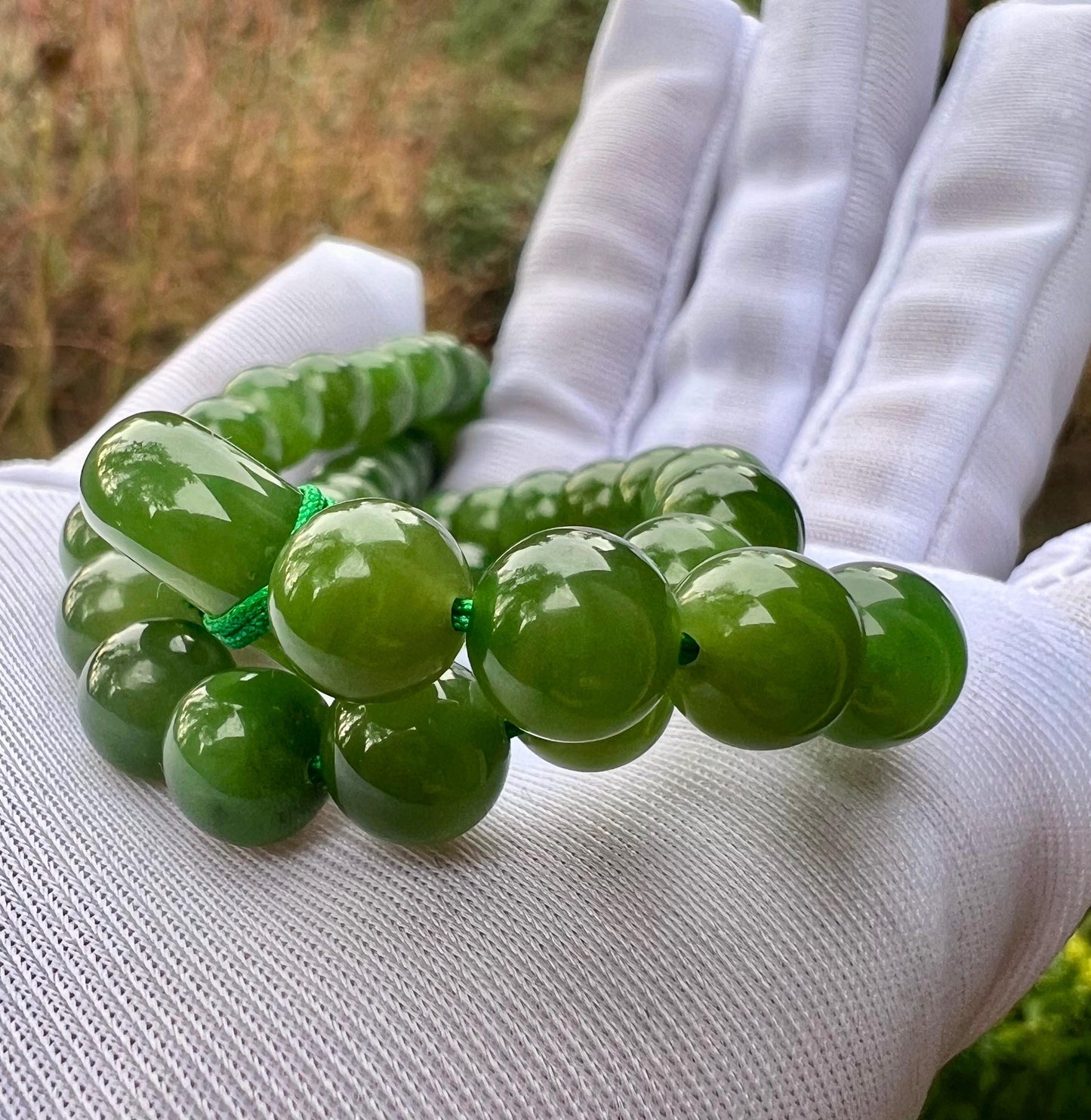 Certified natural hetian Jade Siberian green nephrite necklace /rich green color/green nephrite donut 天然和田玉 俄料碧玉项链 阳绿起莹光 #3491 碧玉甜甜圈