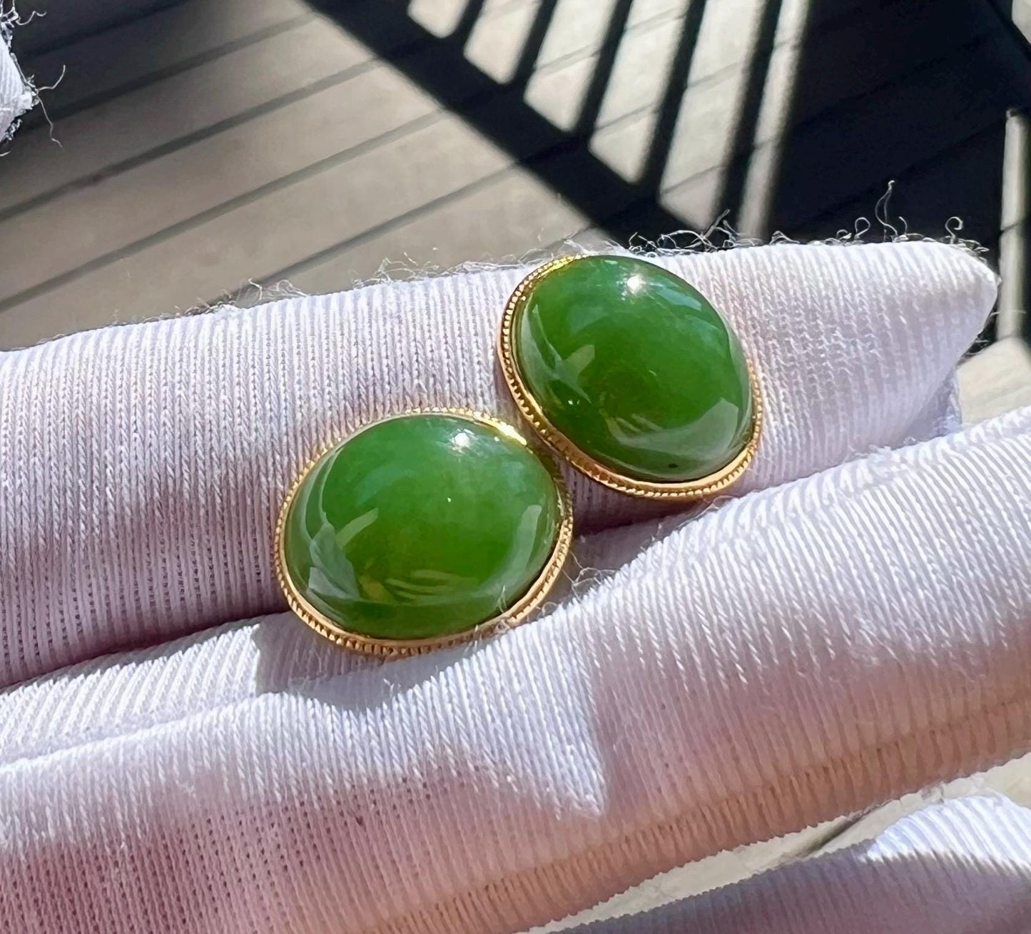 Certified natural nephrite green jade/green nephrite oval shaped earrings/S925 stud earrings 天然碧玉蛋面耳环 纯银耳钉#0127 浓阳绿