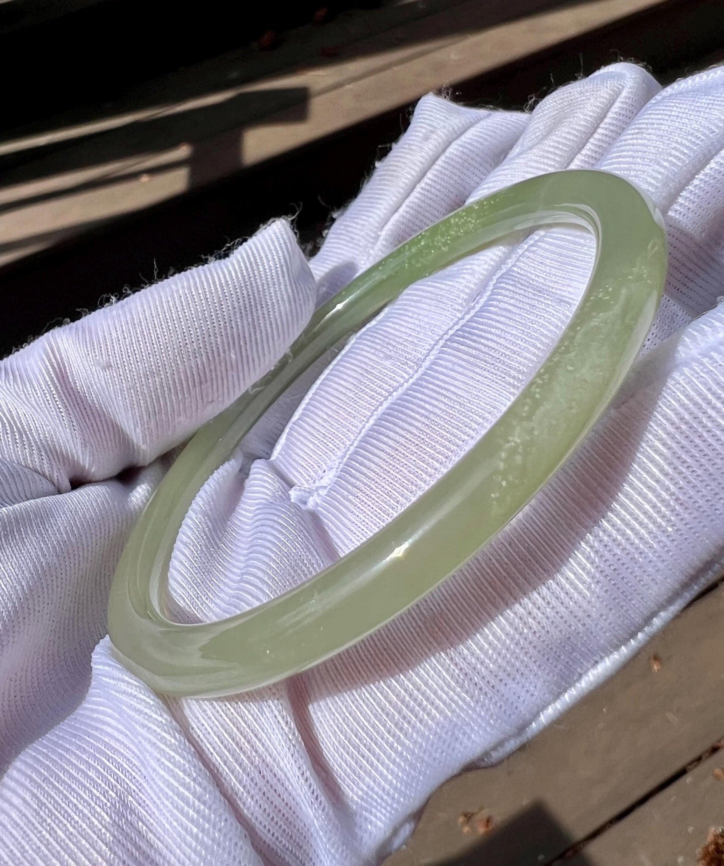 54.3mm Certified natural icy light green with emerald green nephrite Bangle 天然晴水玉带翠 细圆条手镯 美人条 冰润起莹光 #0757 叮当镯