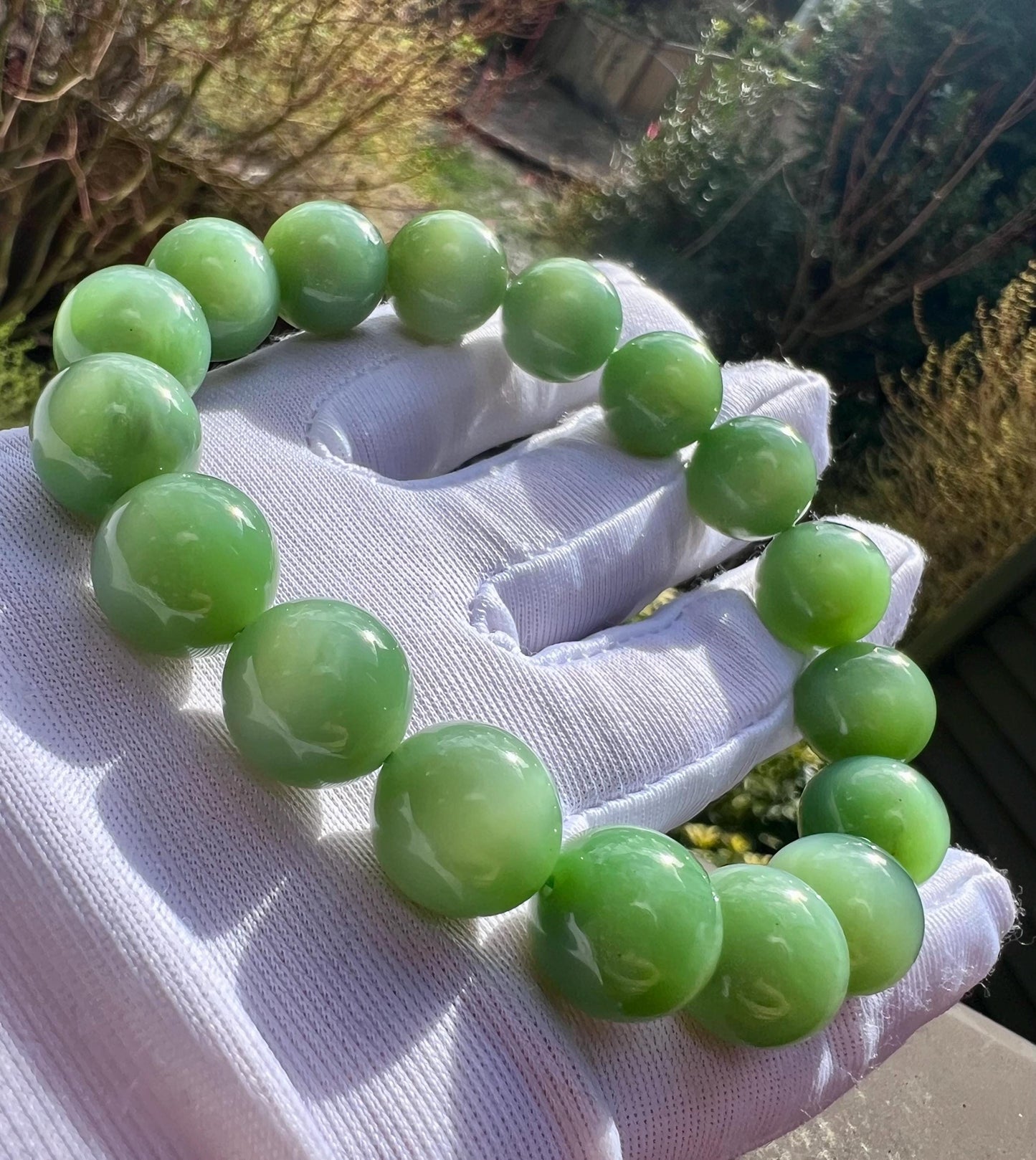 12mm Certified natural nephrite green jade/vivid chatoyant green nephrite Bracelet天然精品软玉 碧玉手串 夹层料碧玉 粉青猫眼#1810 细糯油