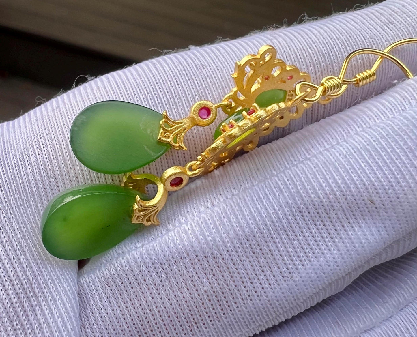 Certified natural nephrite green jade/ icy green nephrite Teardrop shaped drop earrings/S925 天然碧玉 水滴 耳环 耳钩 耳坠 #0933