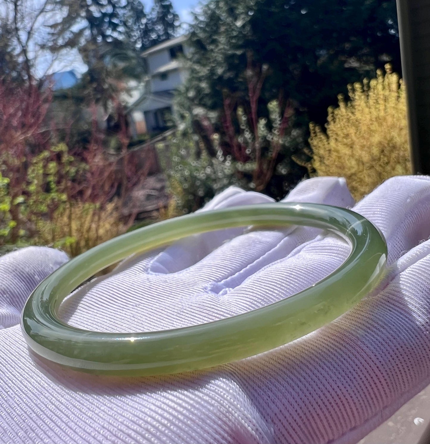 57mm Certified natural icy lake green nephrite Bangle/dangling bangle 天然软玉 湖水绿 细圆条手镯 美人条 叮当镯 冰润起莹光 #0770