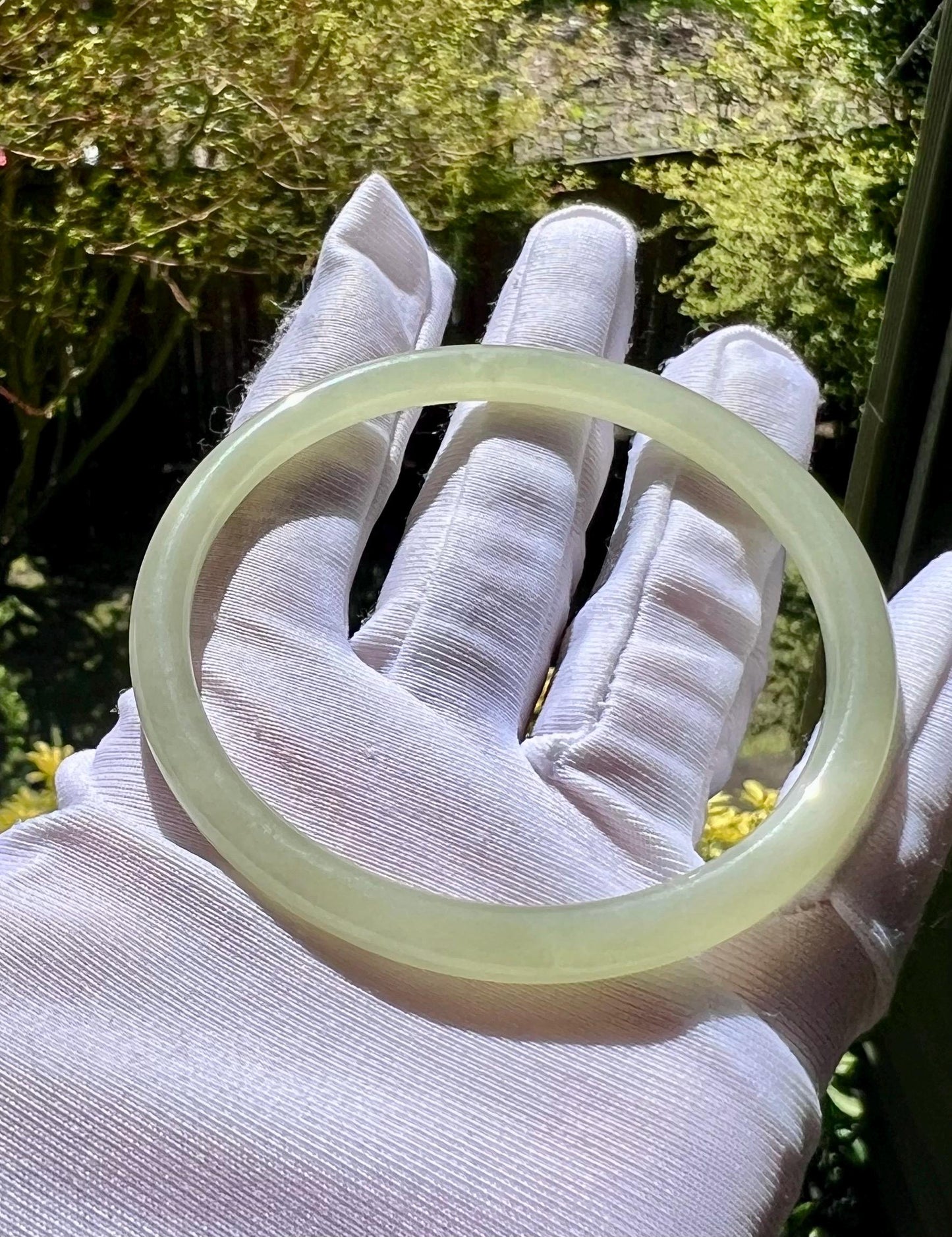 57.7mm Certified natural icy light green nephrite Bangle/Qingshui nephrite dangling bangle 天然软玉 白冰晴水 细圆条手镯 叮当镯 冰润起莹光 #0801