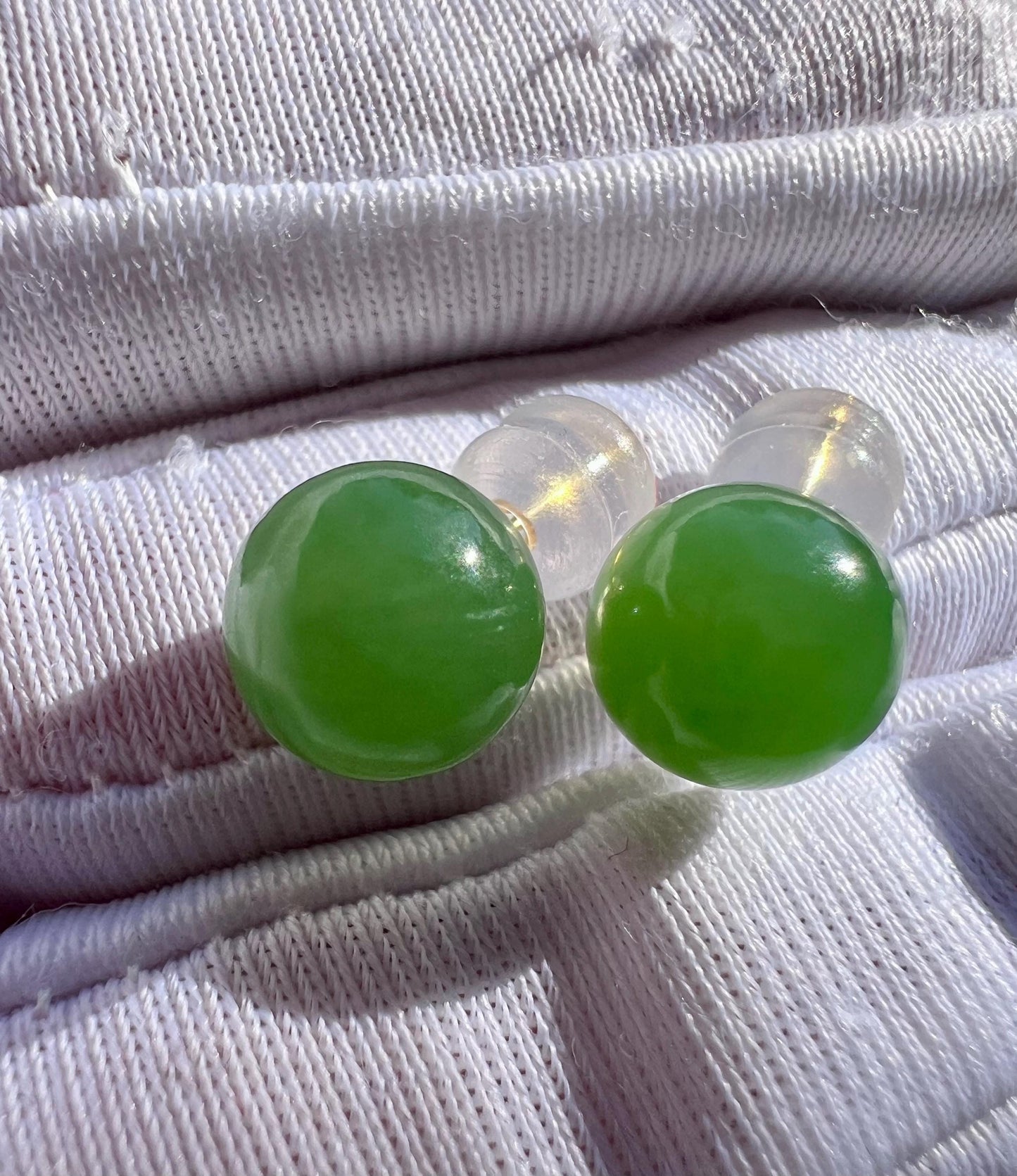 8mm Certified natural nephrite green jade/ green Nephrite ball stud earrings/Jade earrings/gold 18k天然碧玉圆珠耳钉 阳绿 高品质无黑点/18k金#9170
