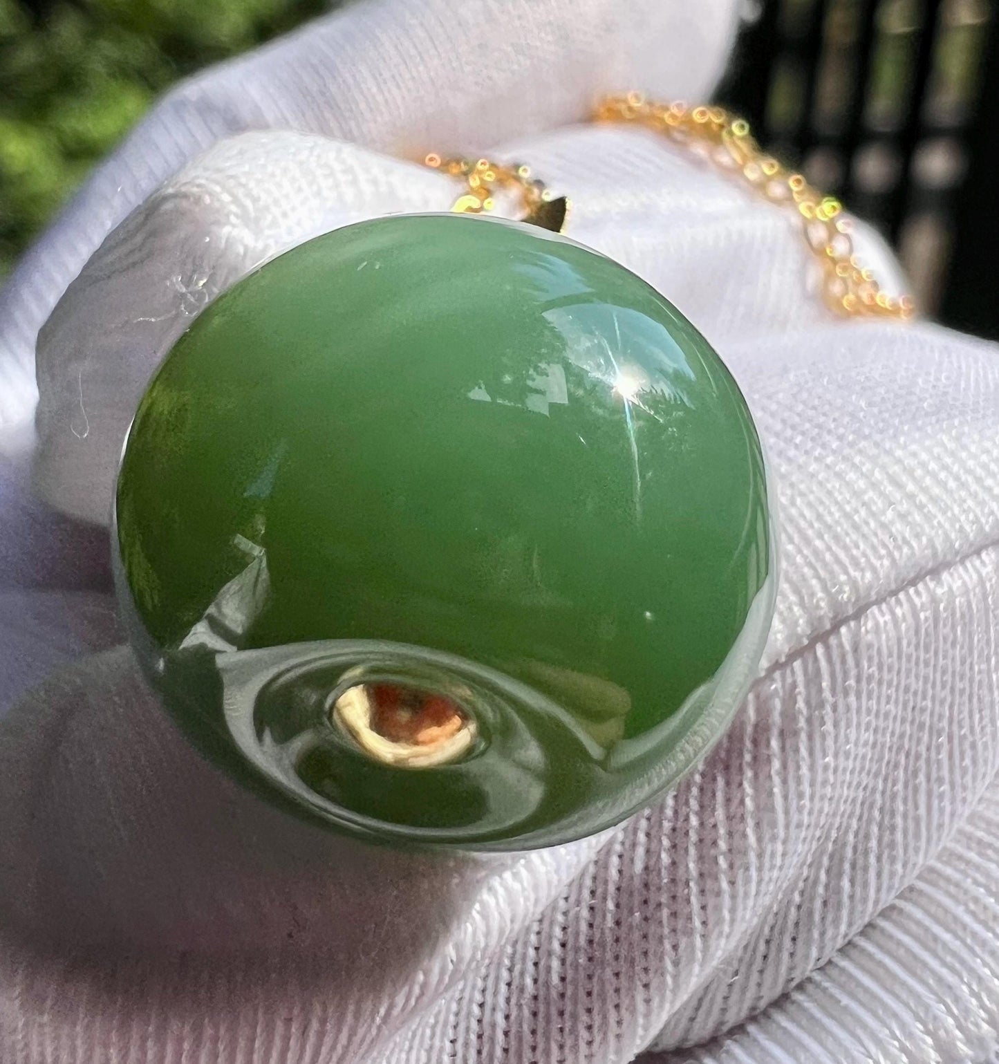 Certified natural nephrite green jade/vivid chatoyant green Nephrite apple pendant/lucky bead pendant/gold 18k天然软玉 碧玉苹果吊坠 猫眼粉青 转运珠#2269 猫眼鲜活