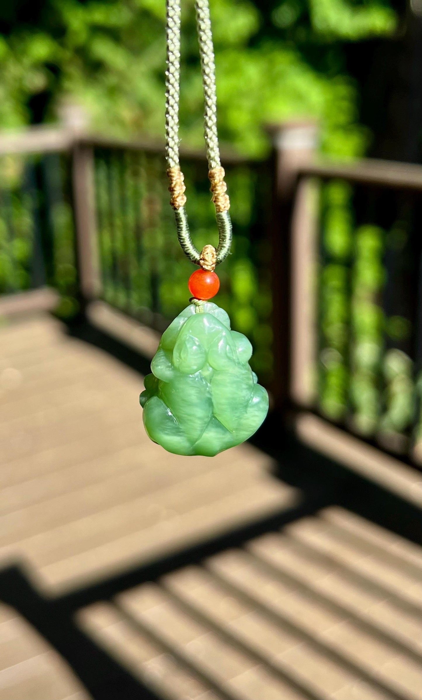Certified natural nephrite green jade/green nephrite carved lucky frog pendant necklace/天然软玉 碧玉雕刻呱呱来财吊坠 #7707 粉绿起莹光