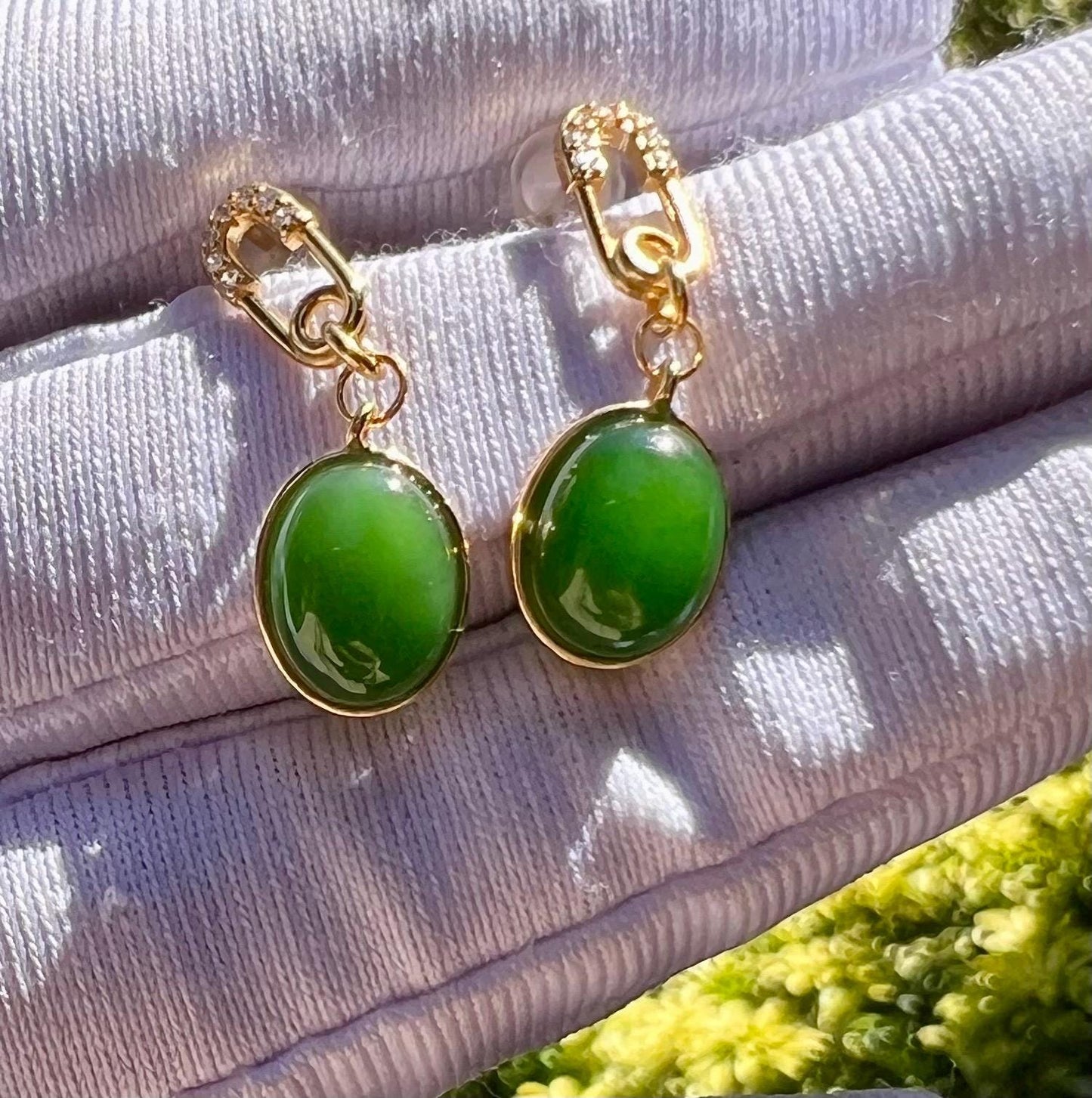 Certified natural nephrite green jade/green nephrite oval shaped earrings/S925 drop earrings/stud earrings 天然碧玉蛋面耳环 耳坠 纯银耳钉#0073 辣绿