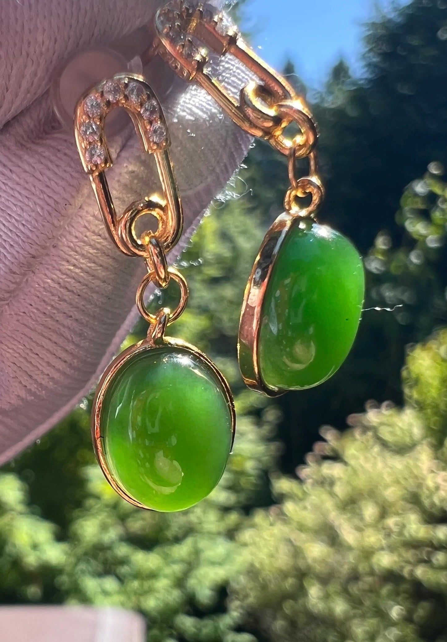 Certified natural nephrite green jade/green nephrite oval shaped earrings/S925 drop earrings/stud earrings 天然碧玉蛋面耳环 耳坠 纯银耳钉#0073 辣绿